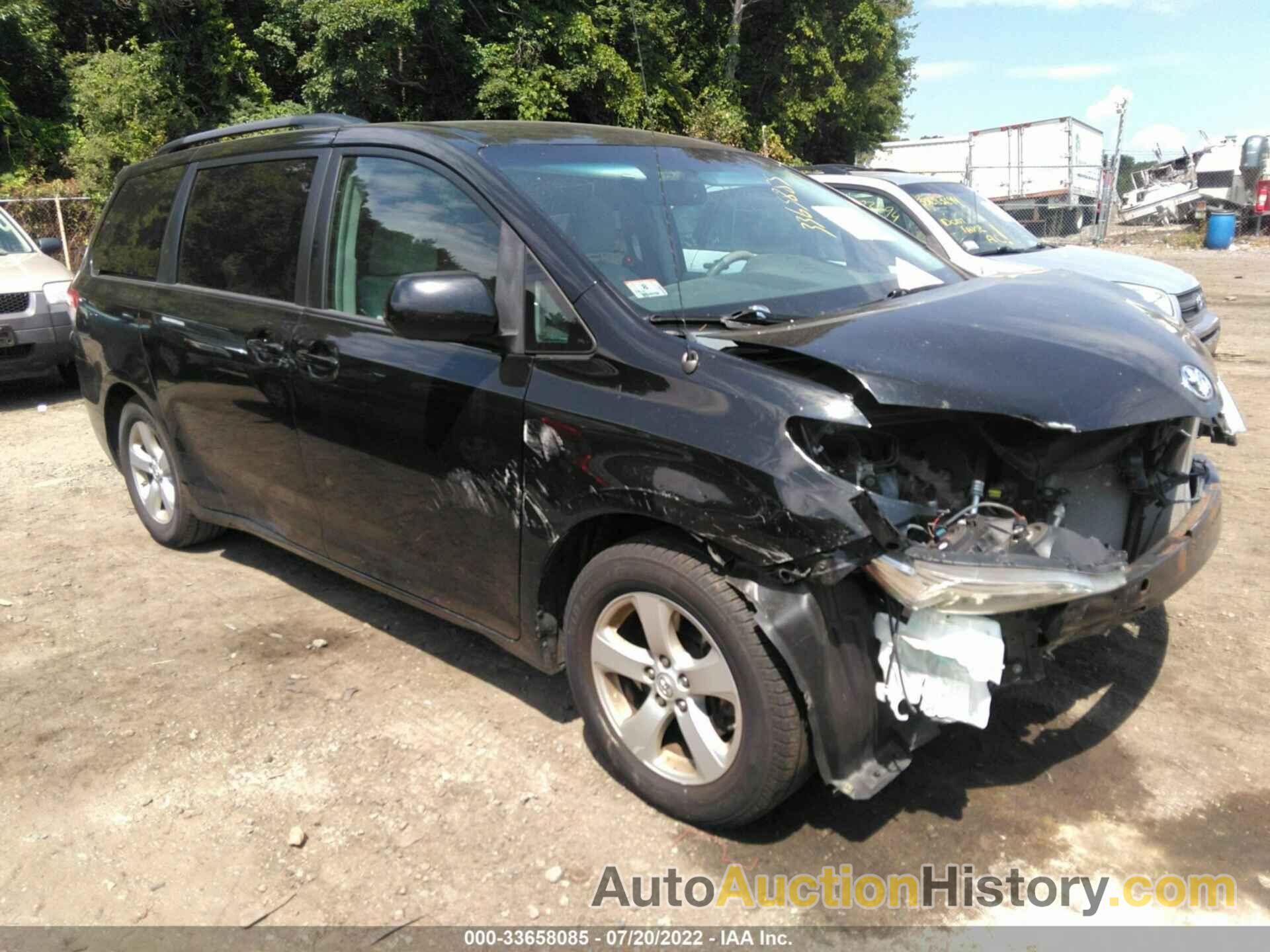 TOYOTA SIENNA LE, 5TDKK3DC0ES486340