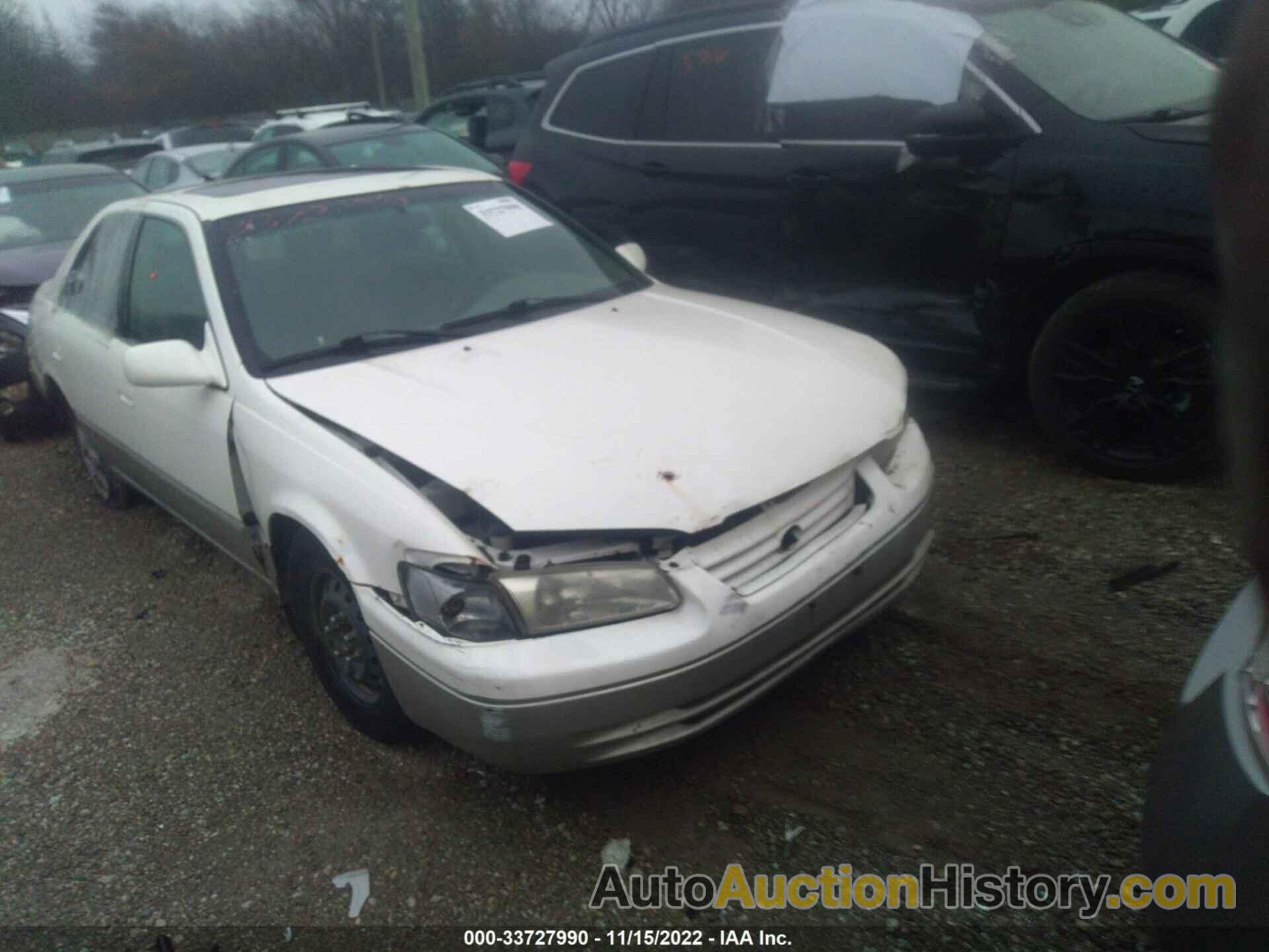 TOYOTA CAMRY LE, JT2BG22K9X0327949