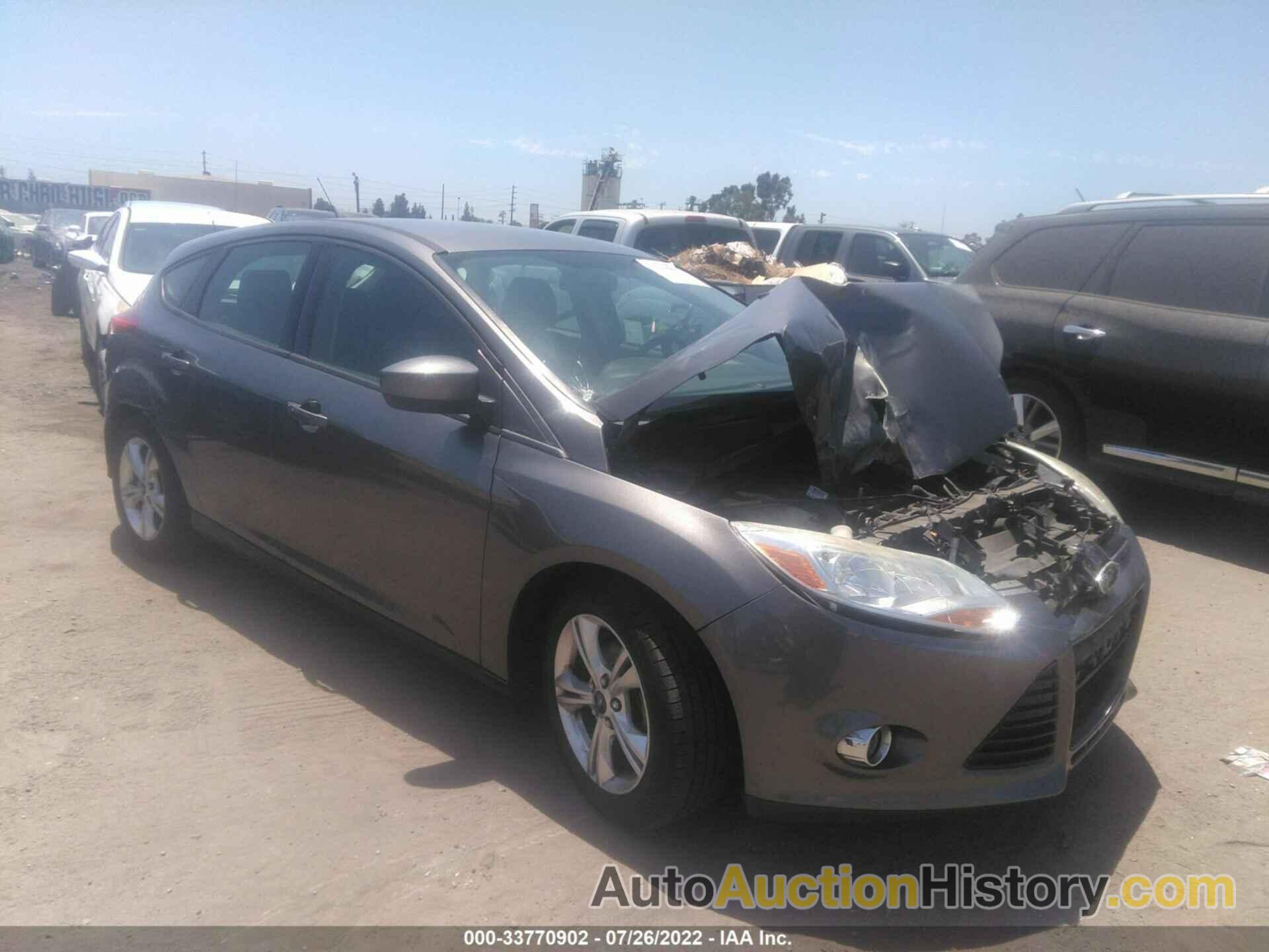 FORD FOCUS SE, 1FAHP3K24CL410064