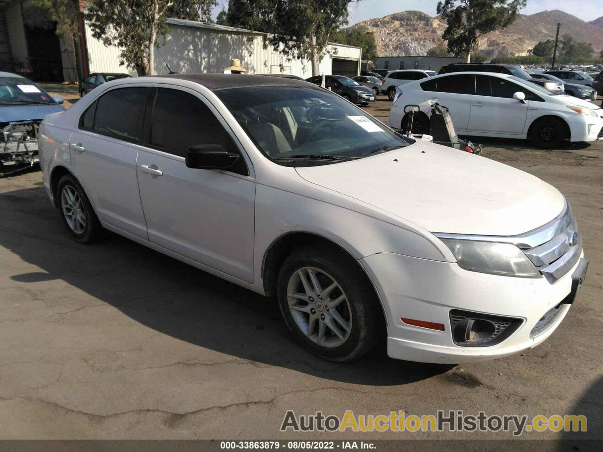 FORD FUSION S, 3FAHP0GA5CR204235