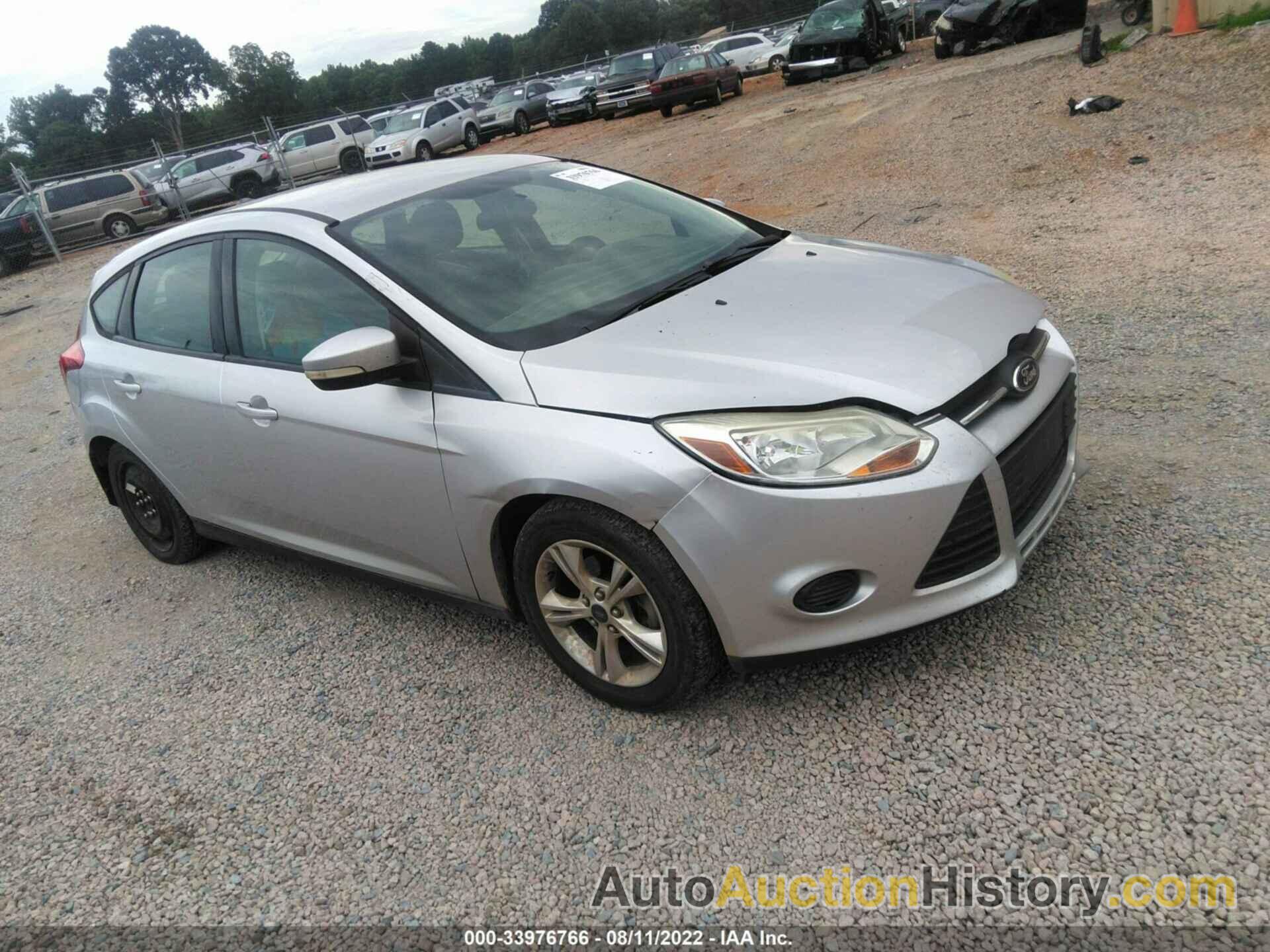 FORD FOCUS SE, 1FADP3K27EL200351