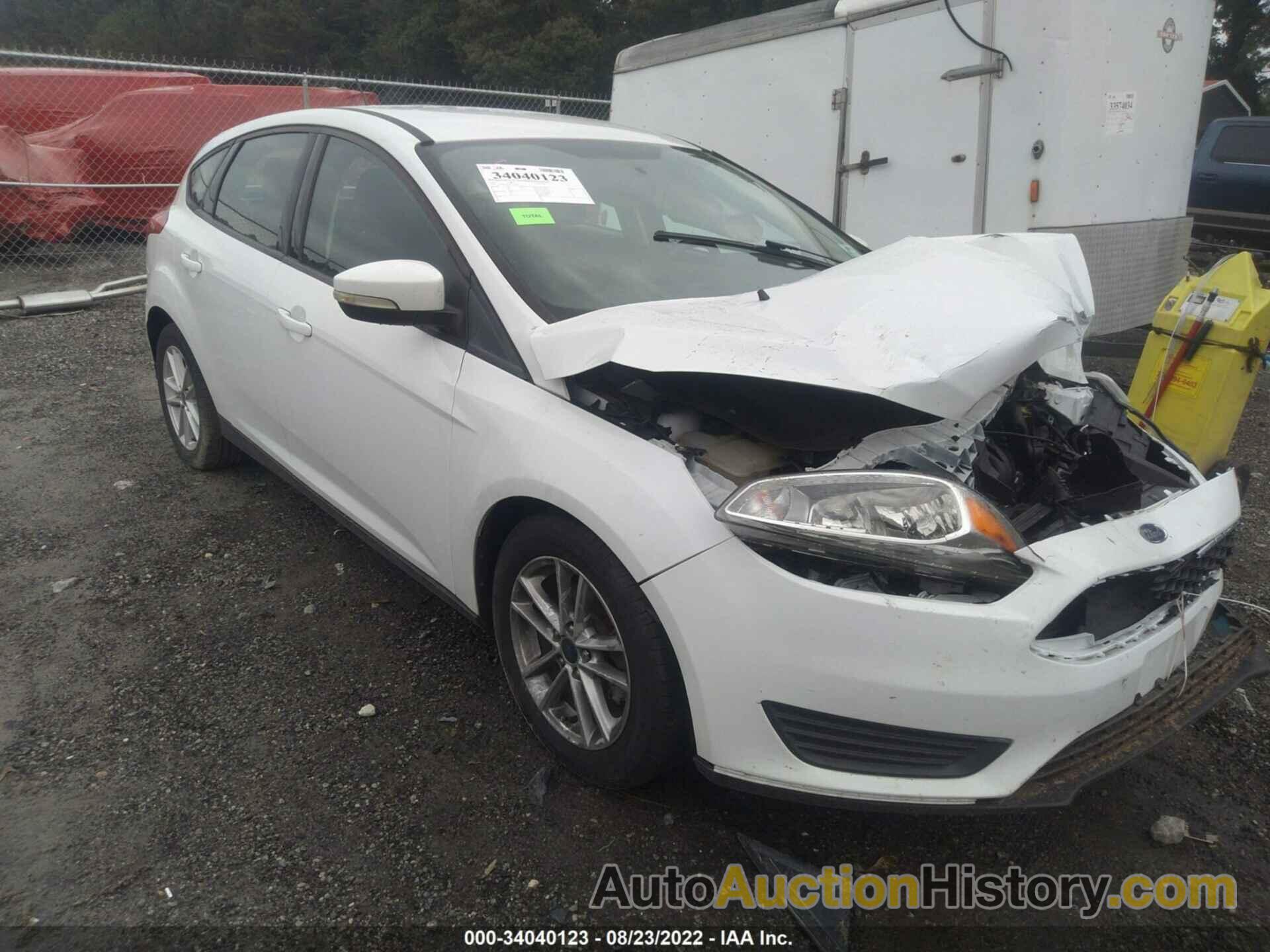 FORD FOCUS SE, 1FADP3K25HL212941