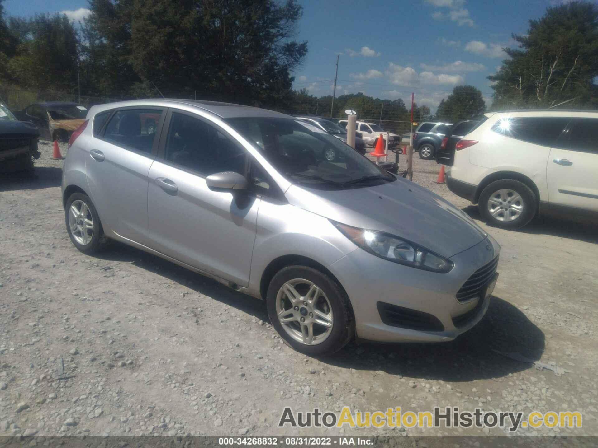 FORD FIESTA SE, 3FADP4EJ7JM126740