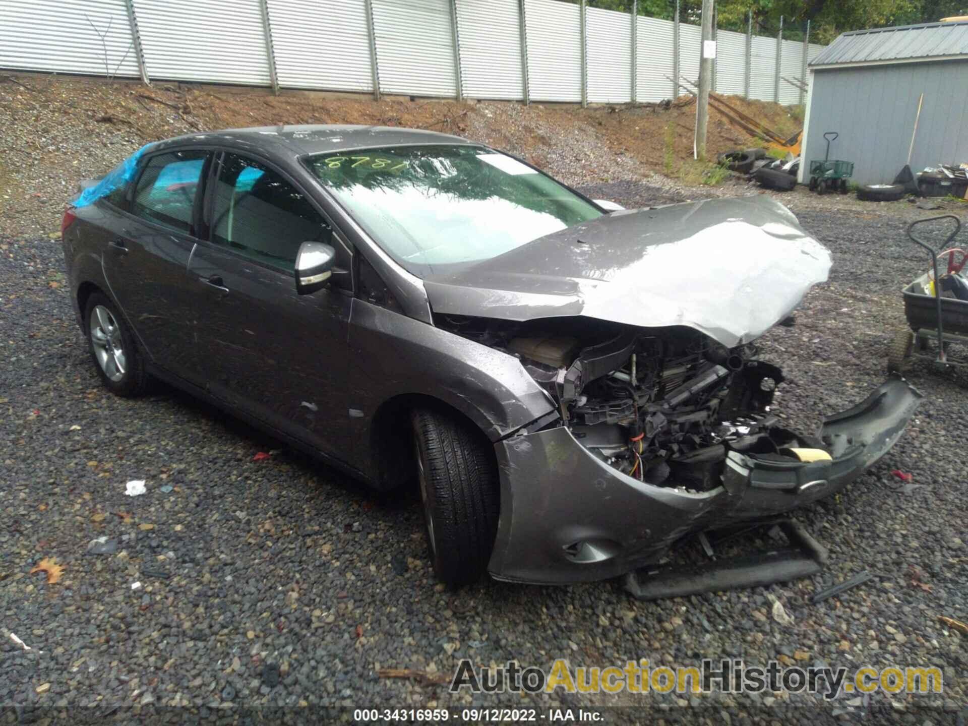 FORD FOCUS SE, 1FADP3F23EL388781