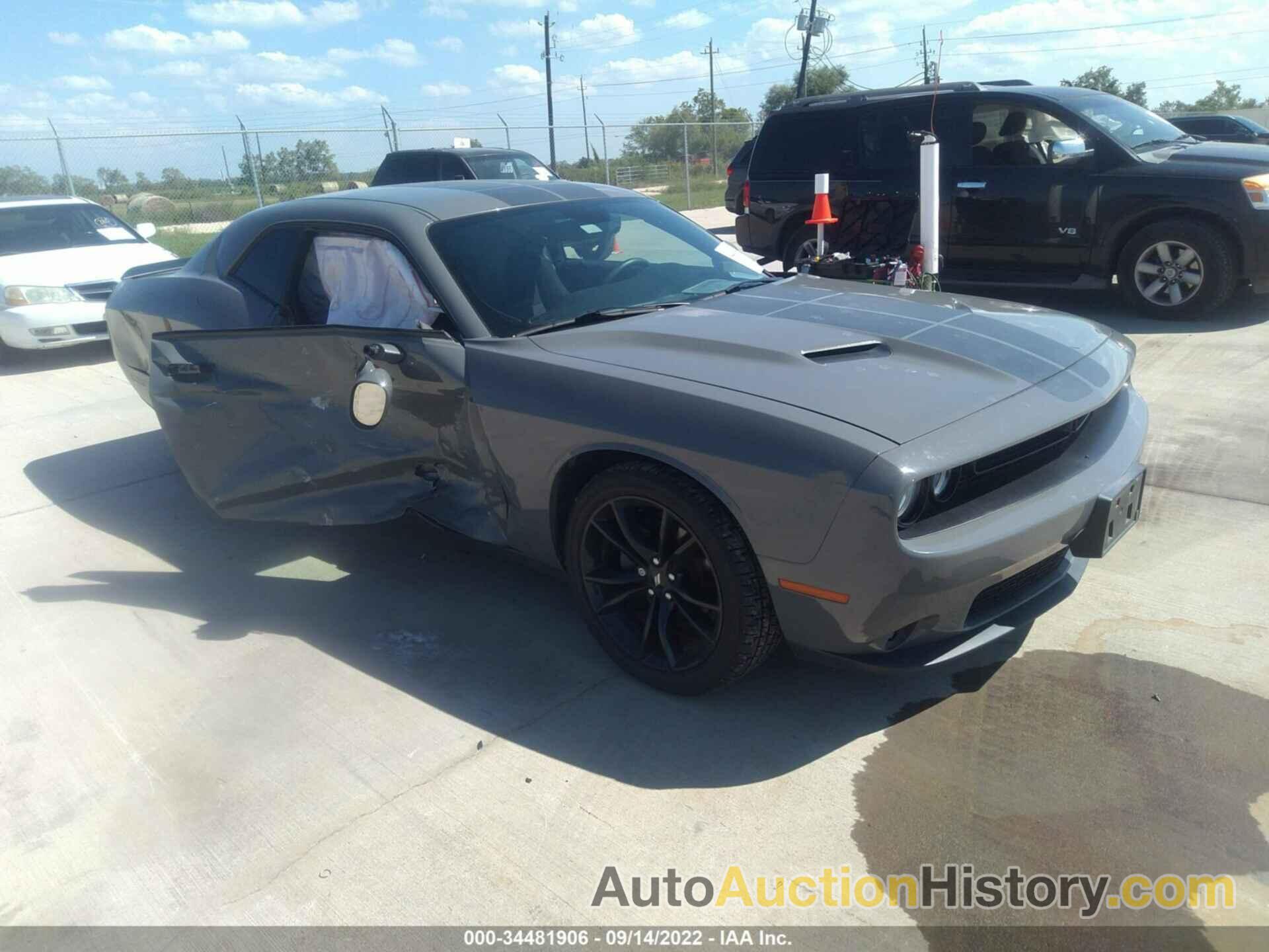 DODGE CHALLENGER SXT, 2C3CDZAG9JH182025