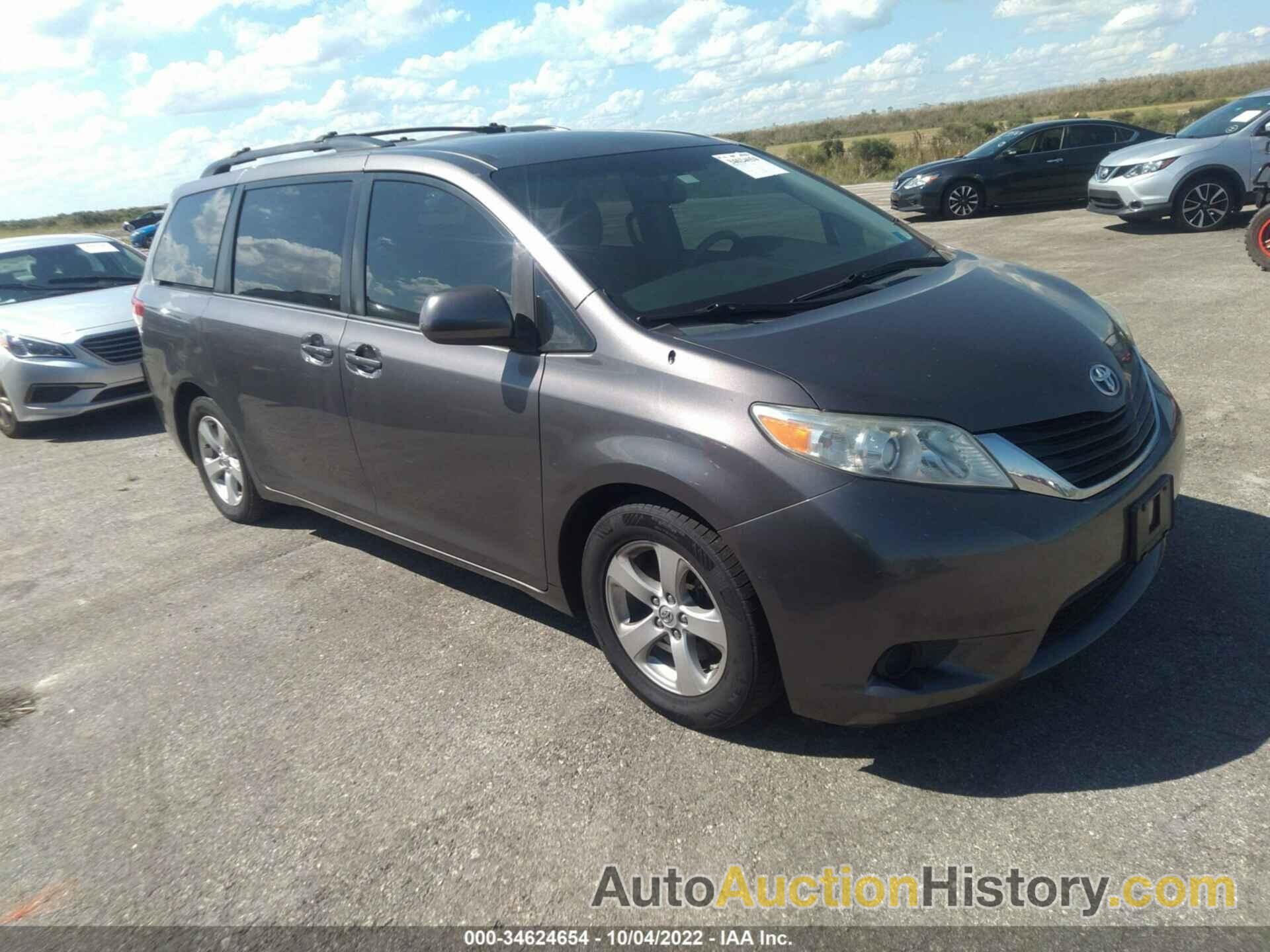 TOYOTA SIENNA LE, 5TDKK3DC2DS337460