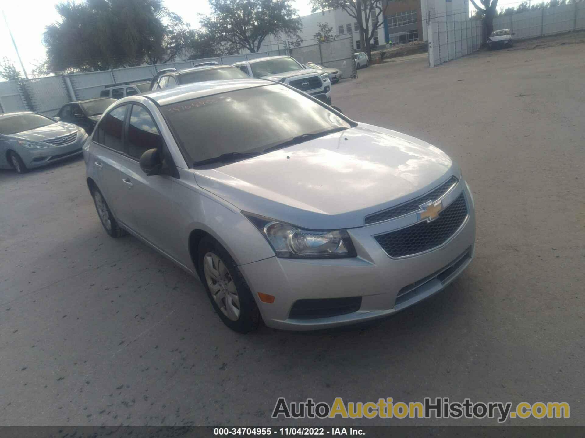 CHEVROLET CRUZE LS, 1G1PA5SH2D7233430