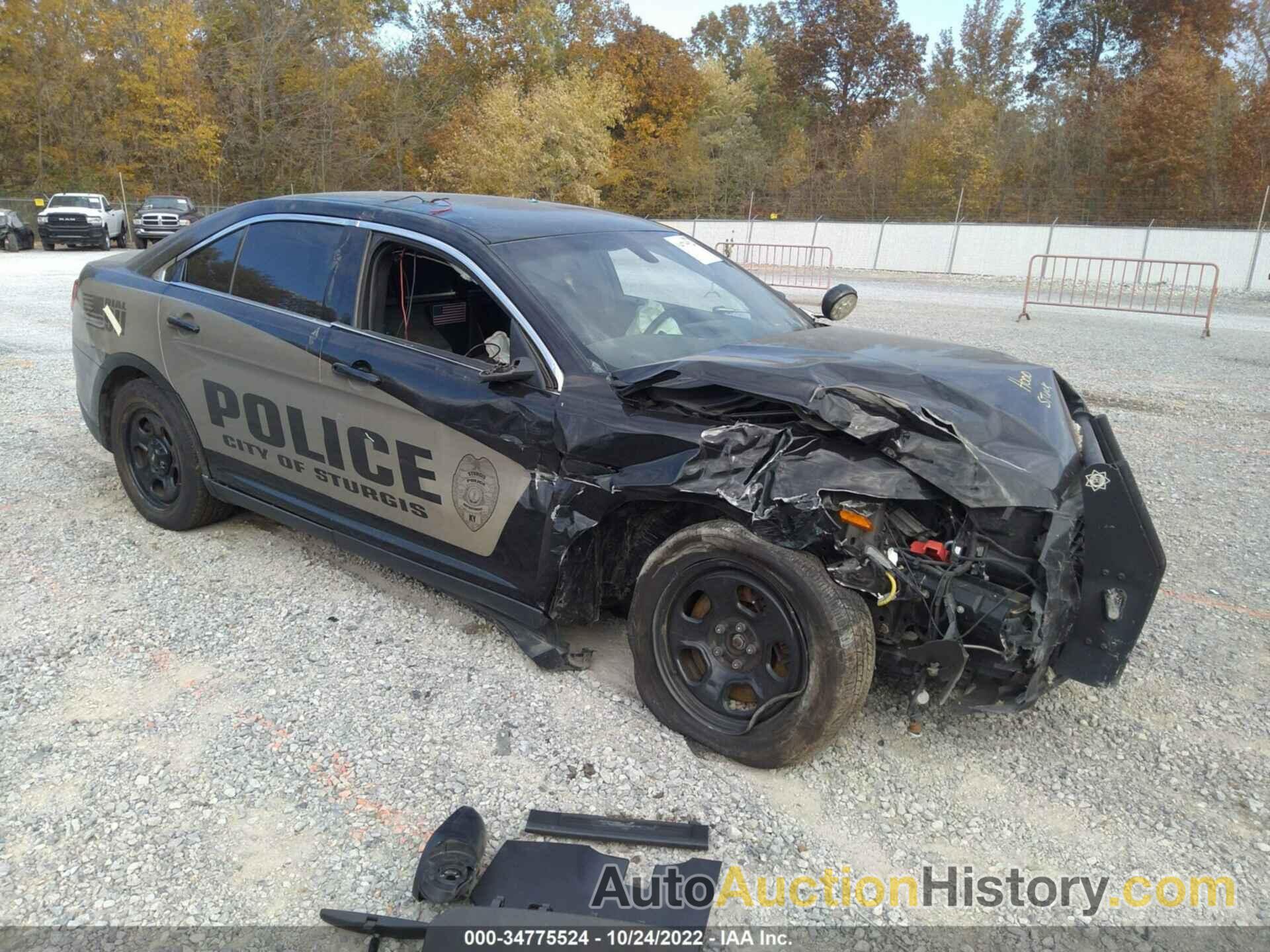 FORD SEDAN POLICE INTERCEPTOR, 1FAHP2M83DG215319