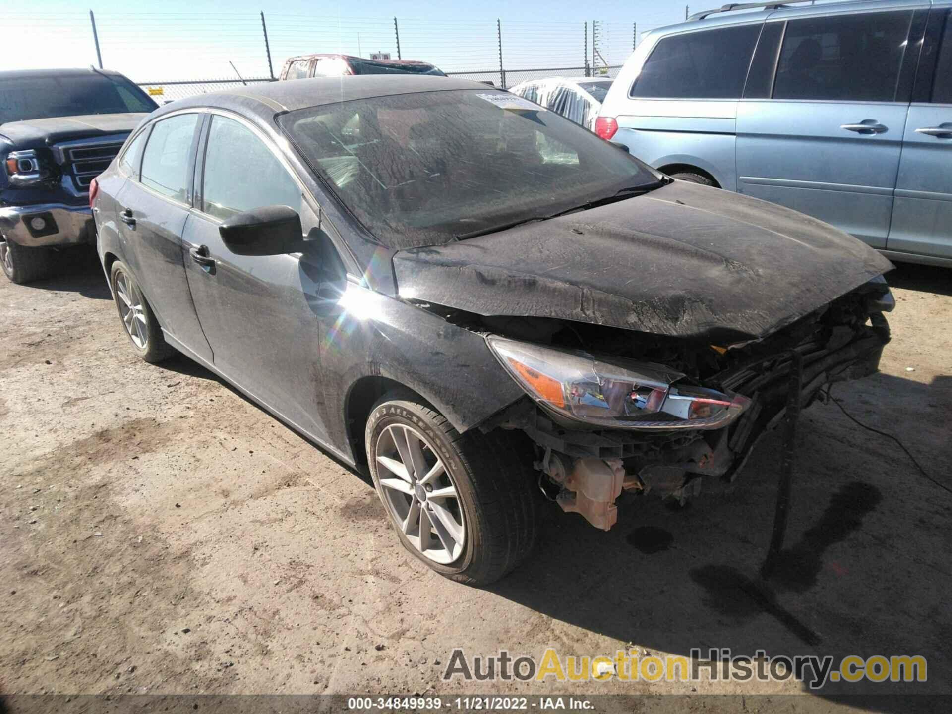 FORD FOCUS SE, 1FADP3F27JL256147