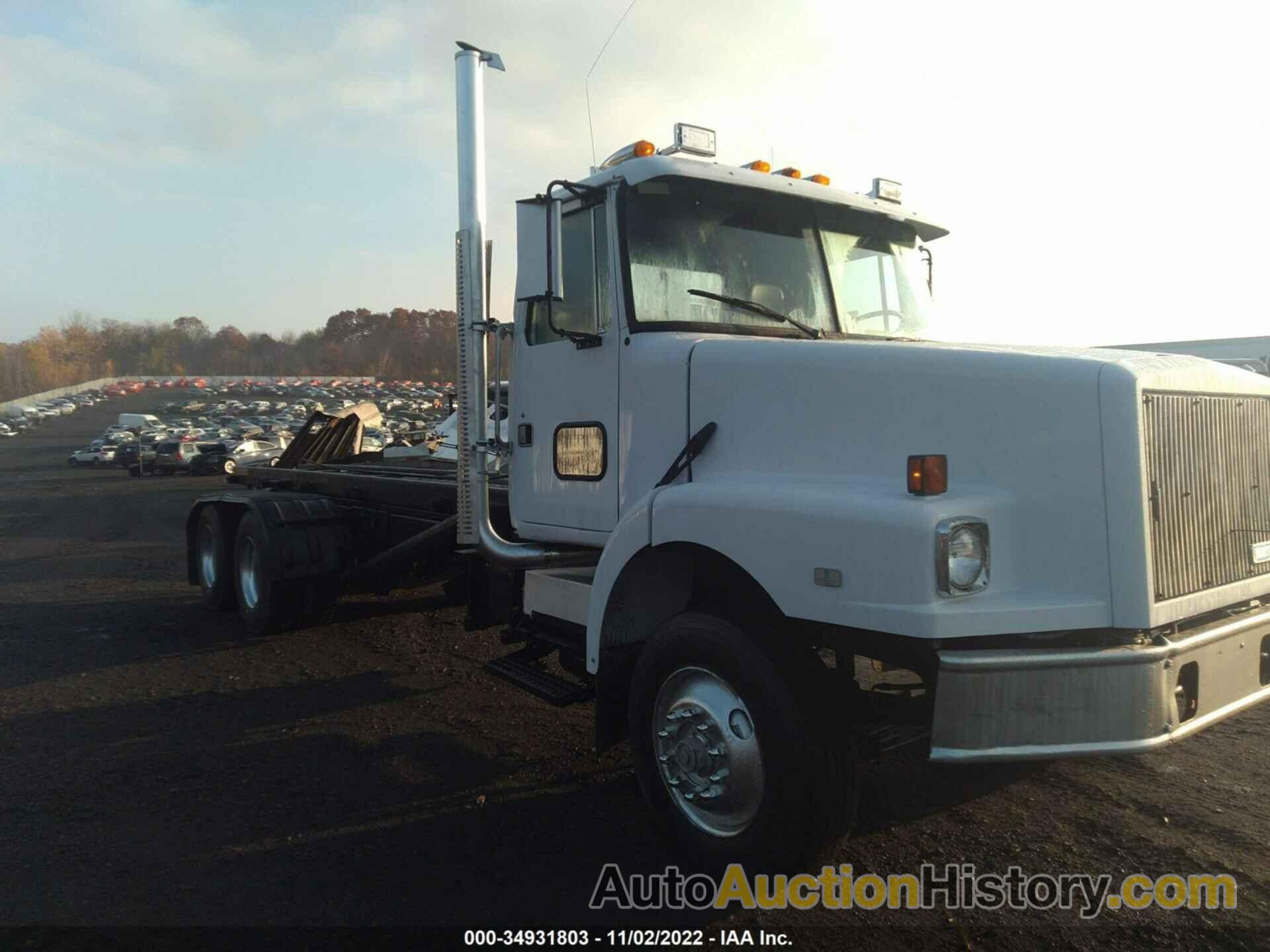 WHITE/GMC CONVENTIONAL WG, 4V2JCBJF9PR818033