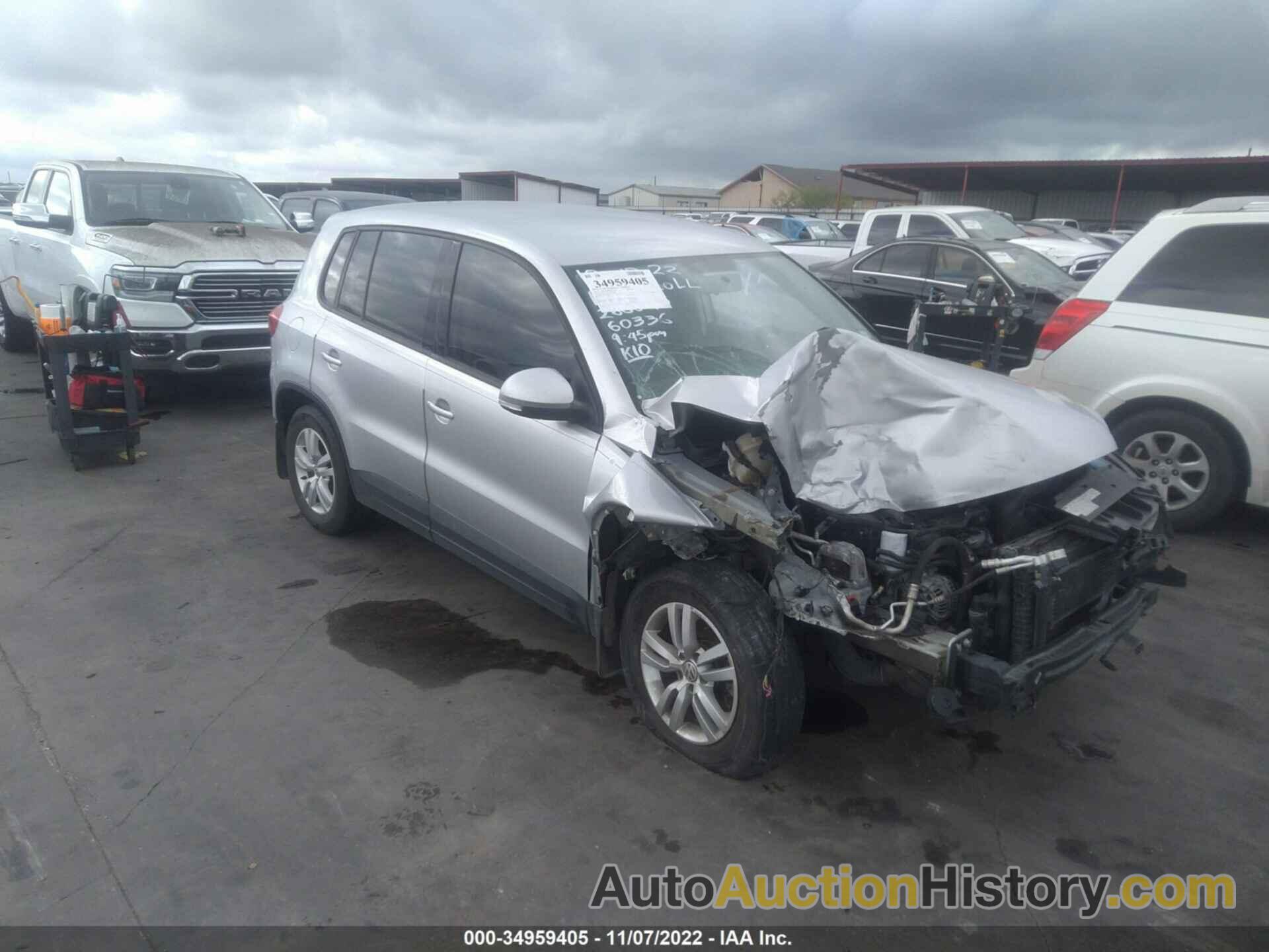 VOLKSWAGEN TIGUAN S, WVGAV3AX7EW624087