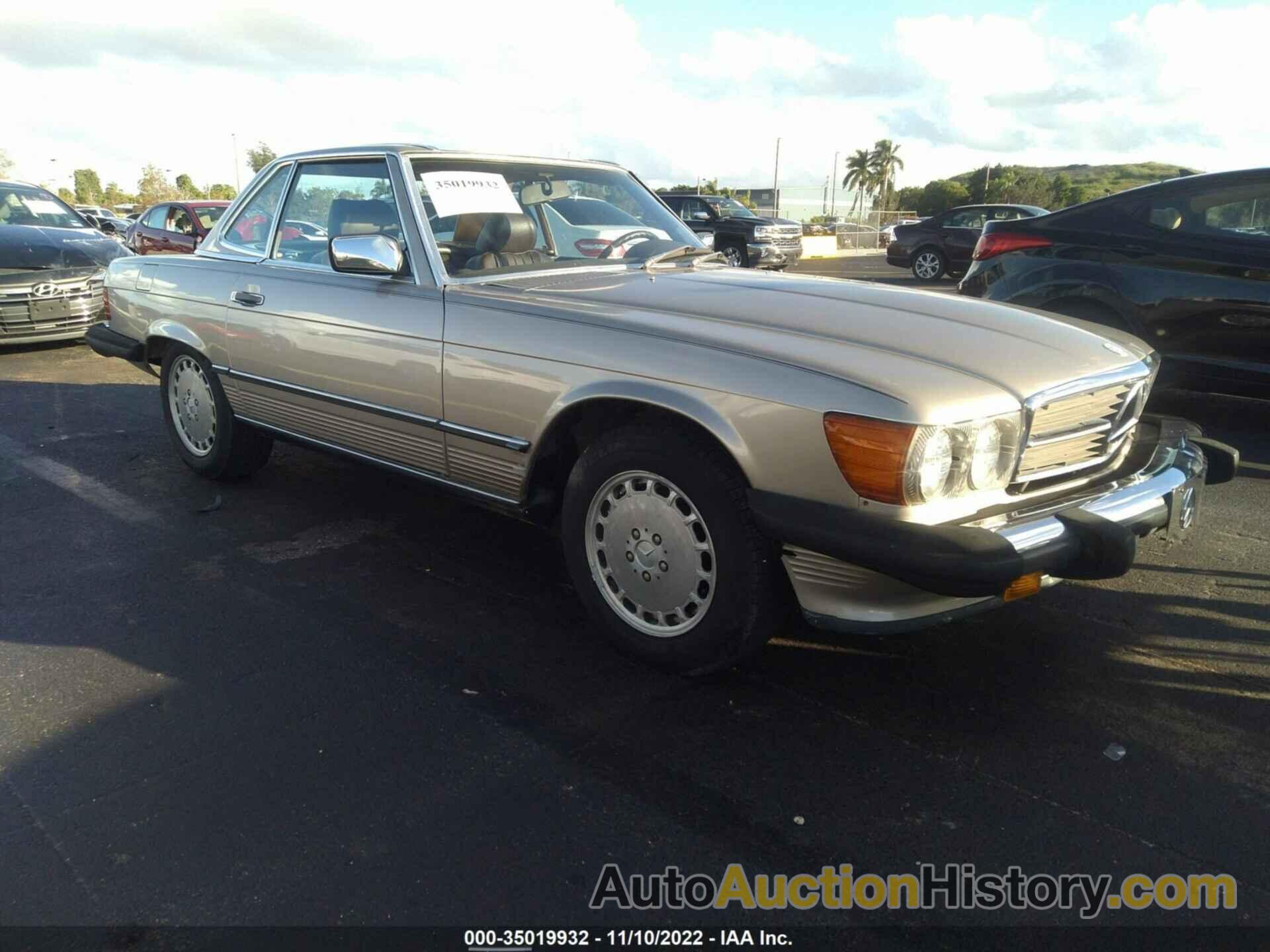 MERCEDES-BENZ 560 SL, WDBBA48D3HA067166