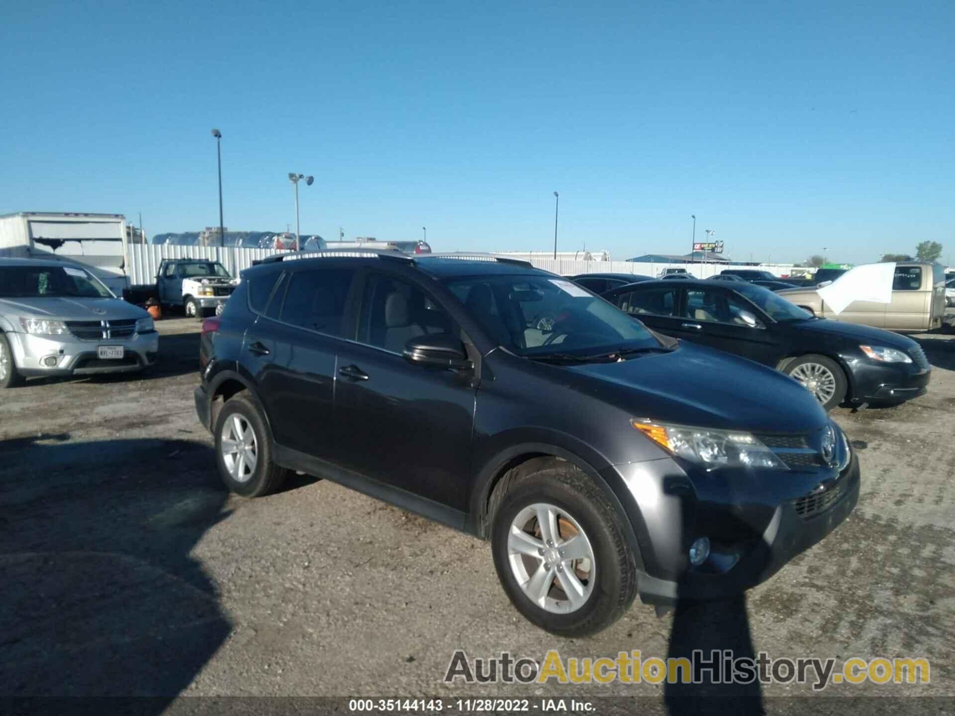 TOYOTA RAV4 XLE, JTMWFREV0D5011817