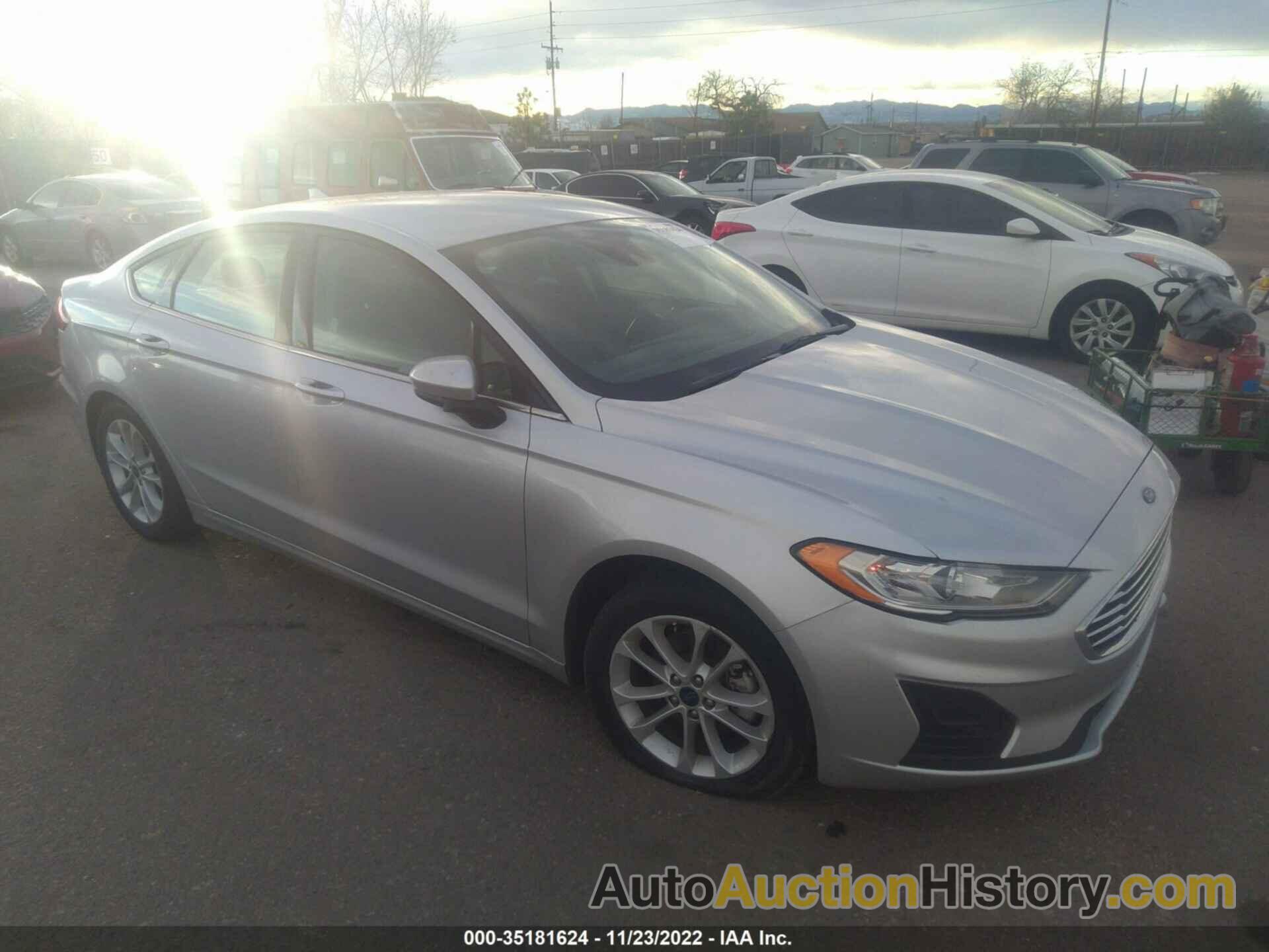 FORD FUSION SE, 3FA6P0HD0KR255432