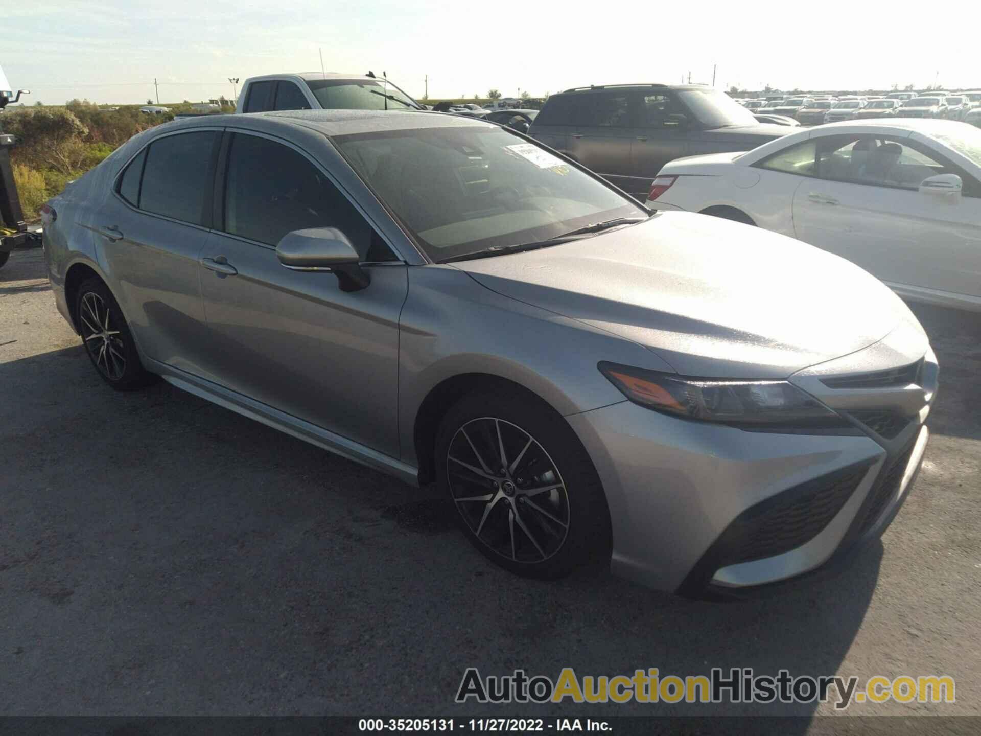 TOYOTA CAMRY SE, 4T1T11AK0NU065930