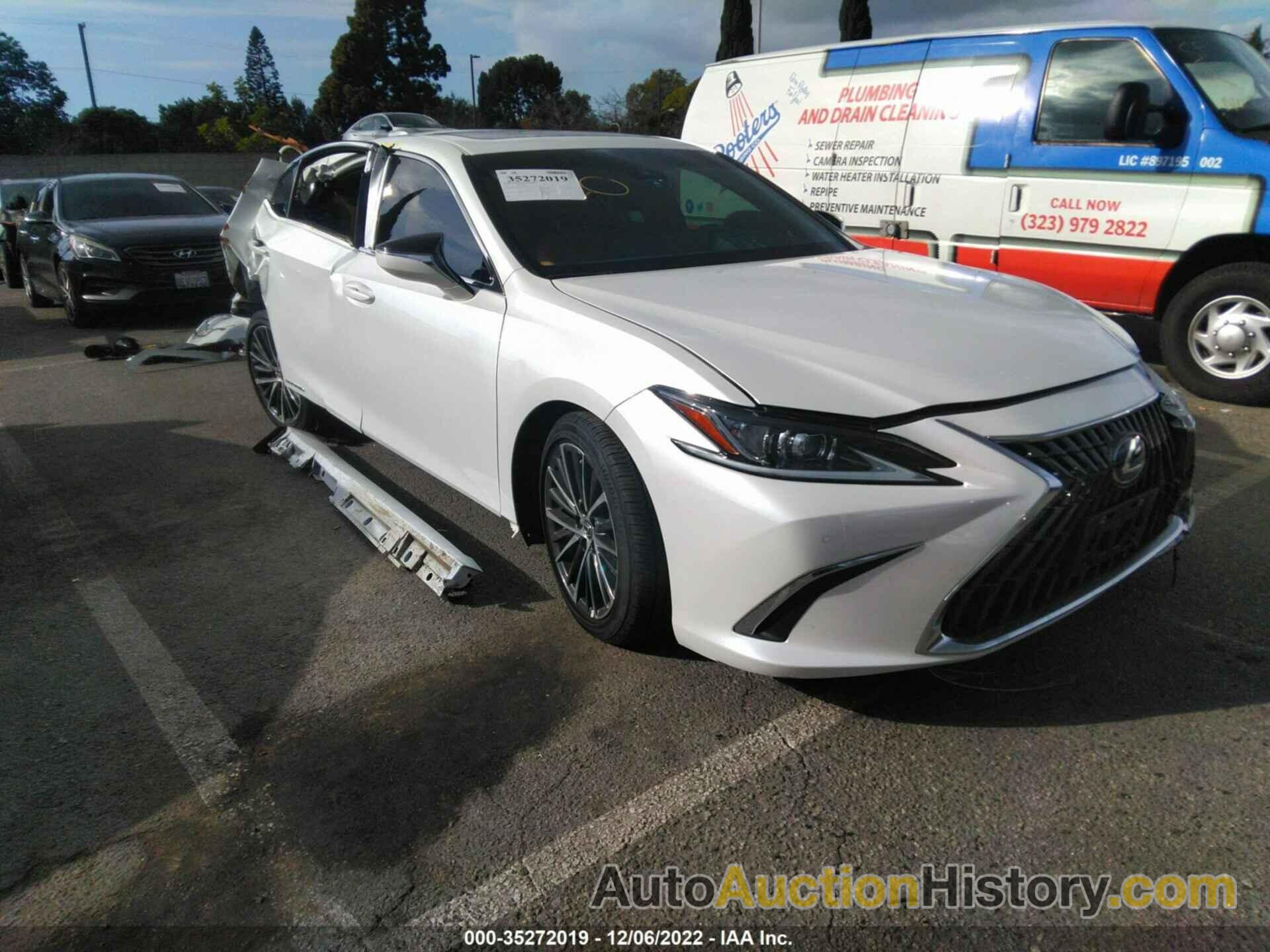 LEXUS ES ES 300H, 58ADA1C15NU023383