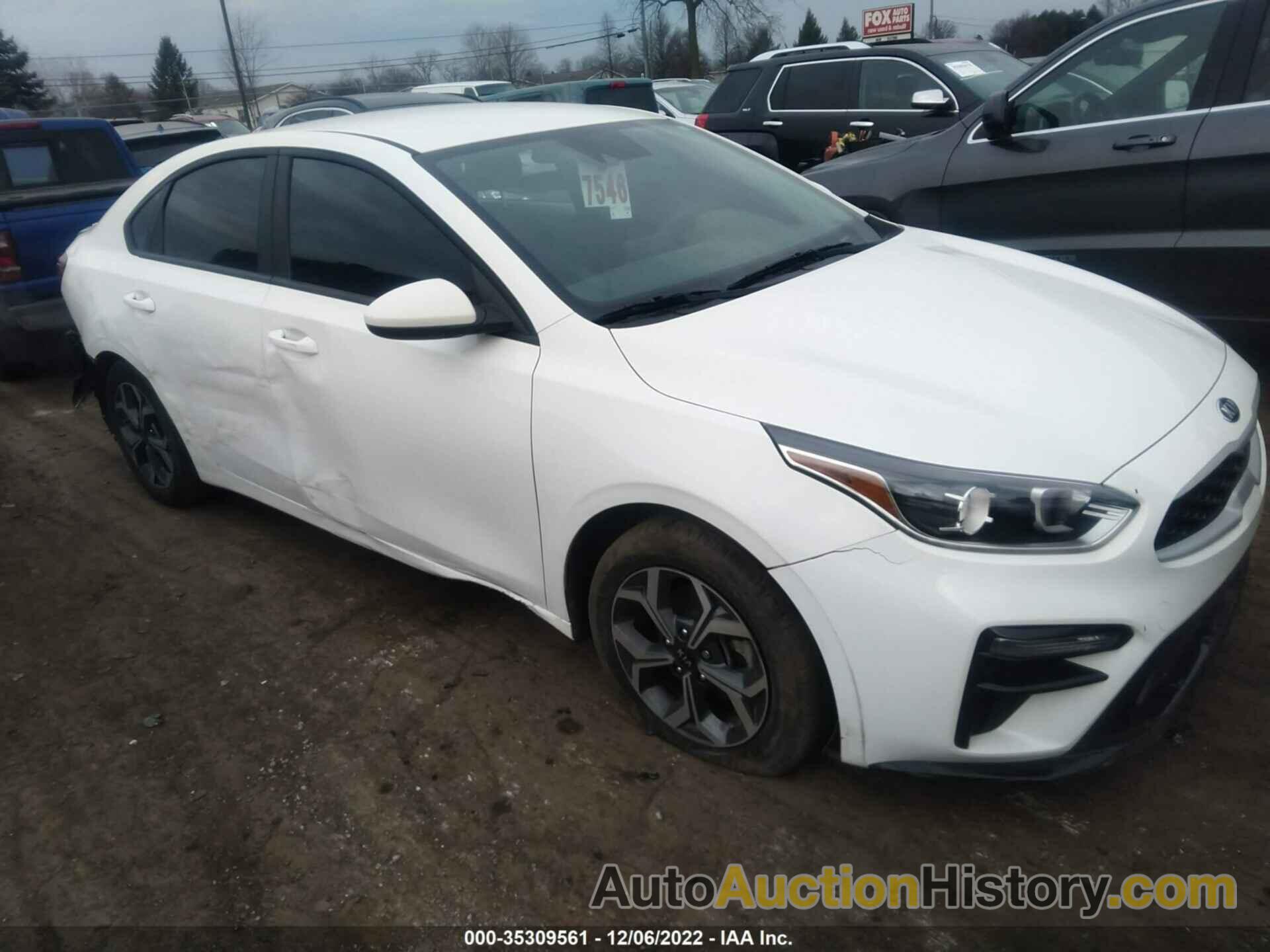 KIA FORTE LXS, 3KPF24ADXLE256722