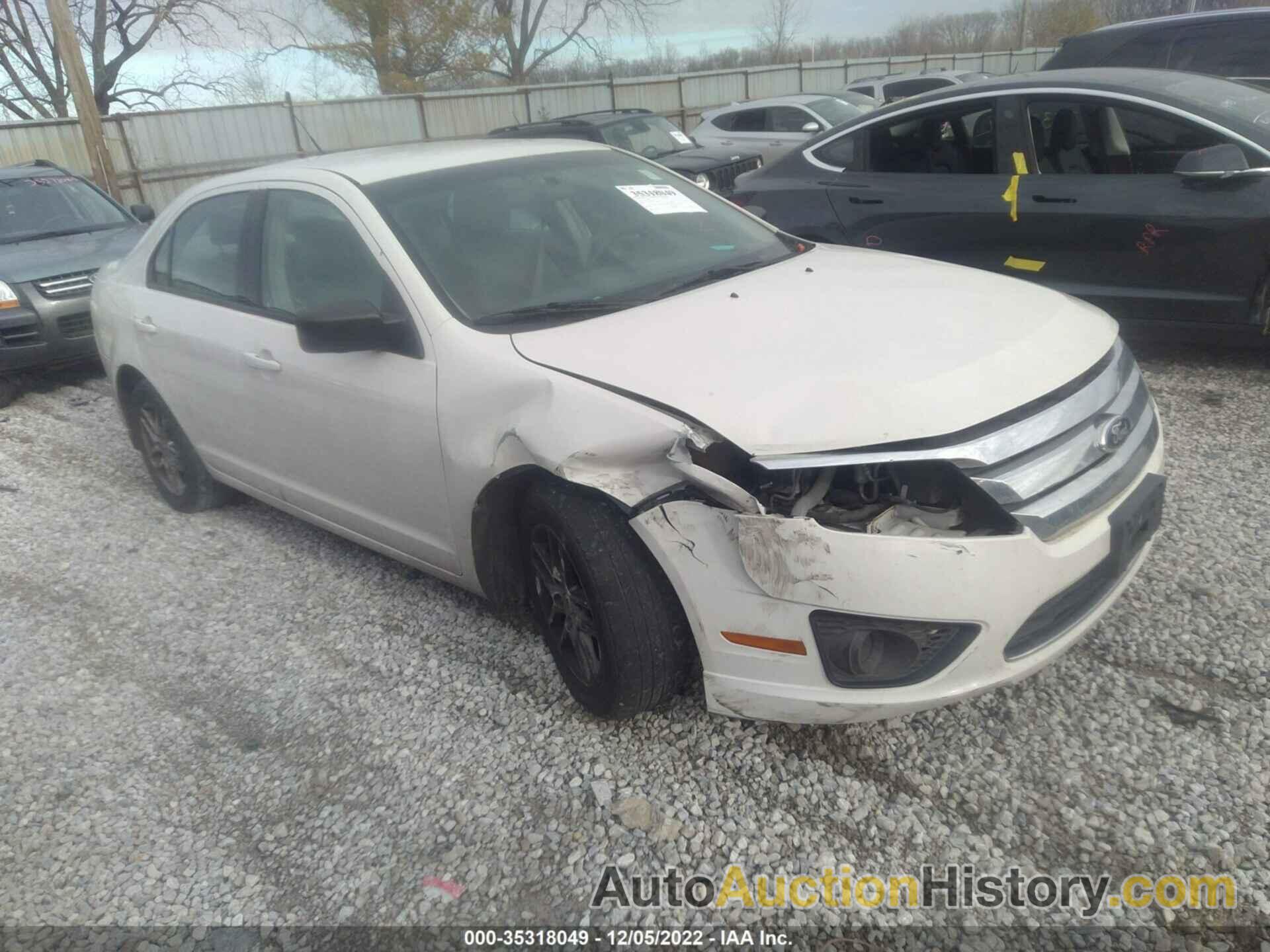 FORD FUSION S, 3FAHP0GA9CR440791