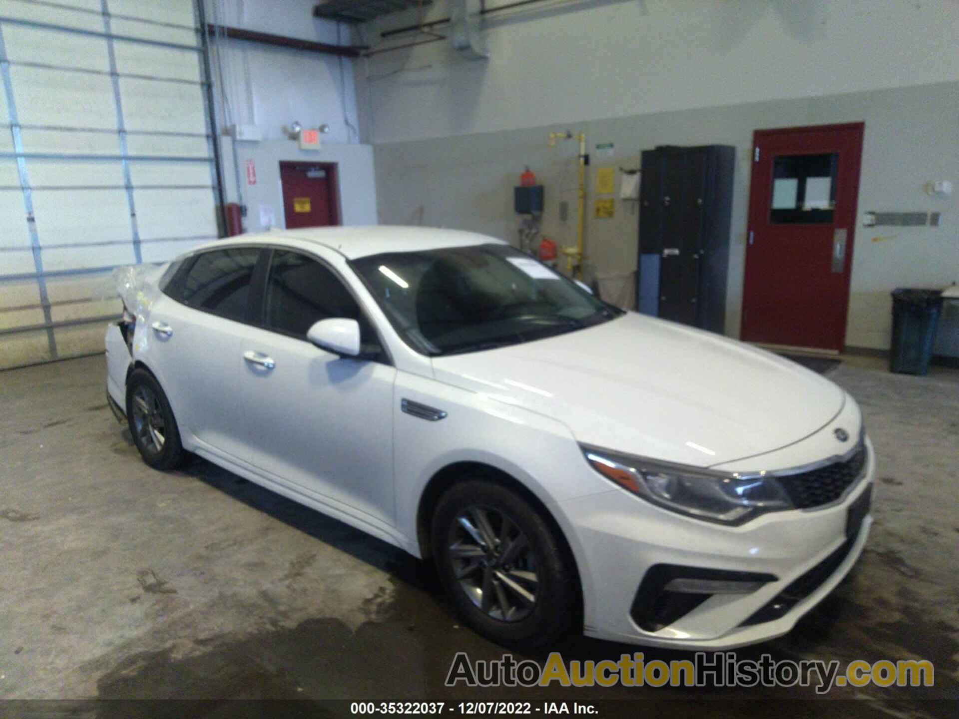 KIA OPTIMA LX, 5XXGT4L33KG322362