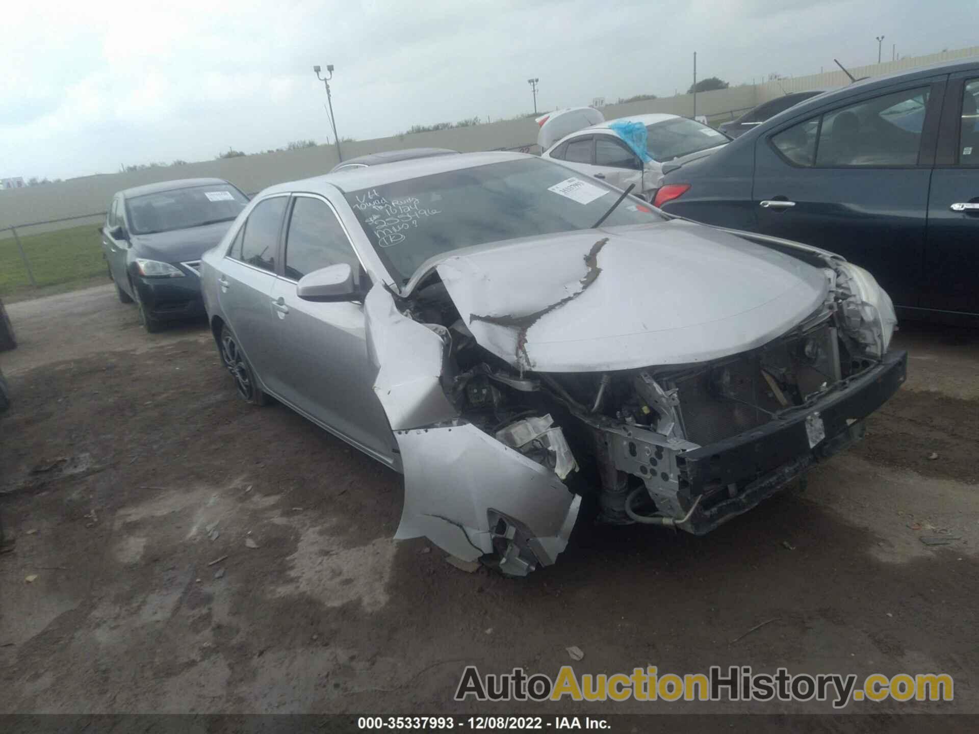 TOYOTA CAMRY XLE, 4T4BF1FK6CR255496