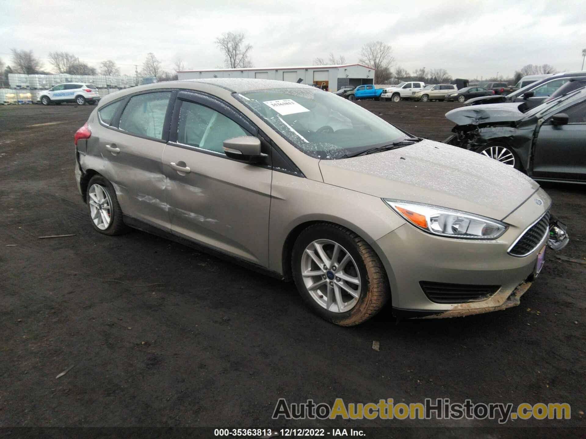 FORD FOCUS SE, 1FADP3K25GL309538