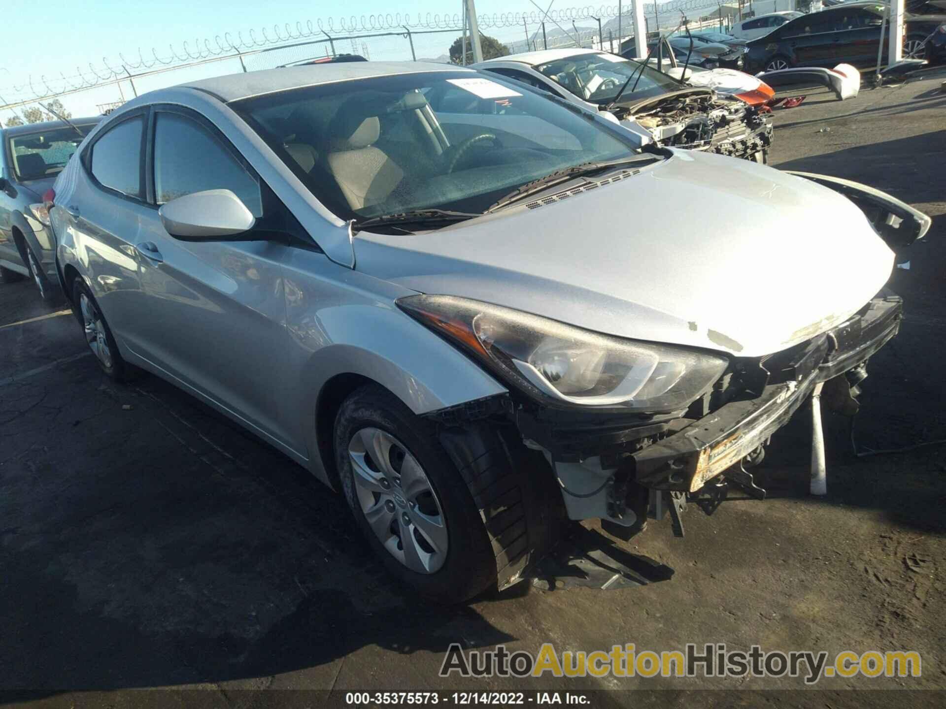 HYUNDAI ELANTRA SE, 5NPDH4AE9GH735097