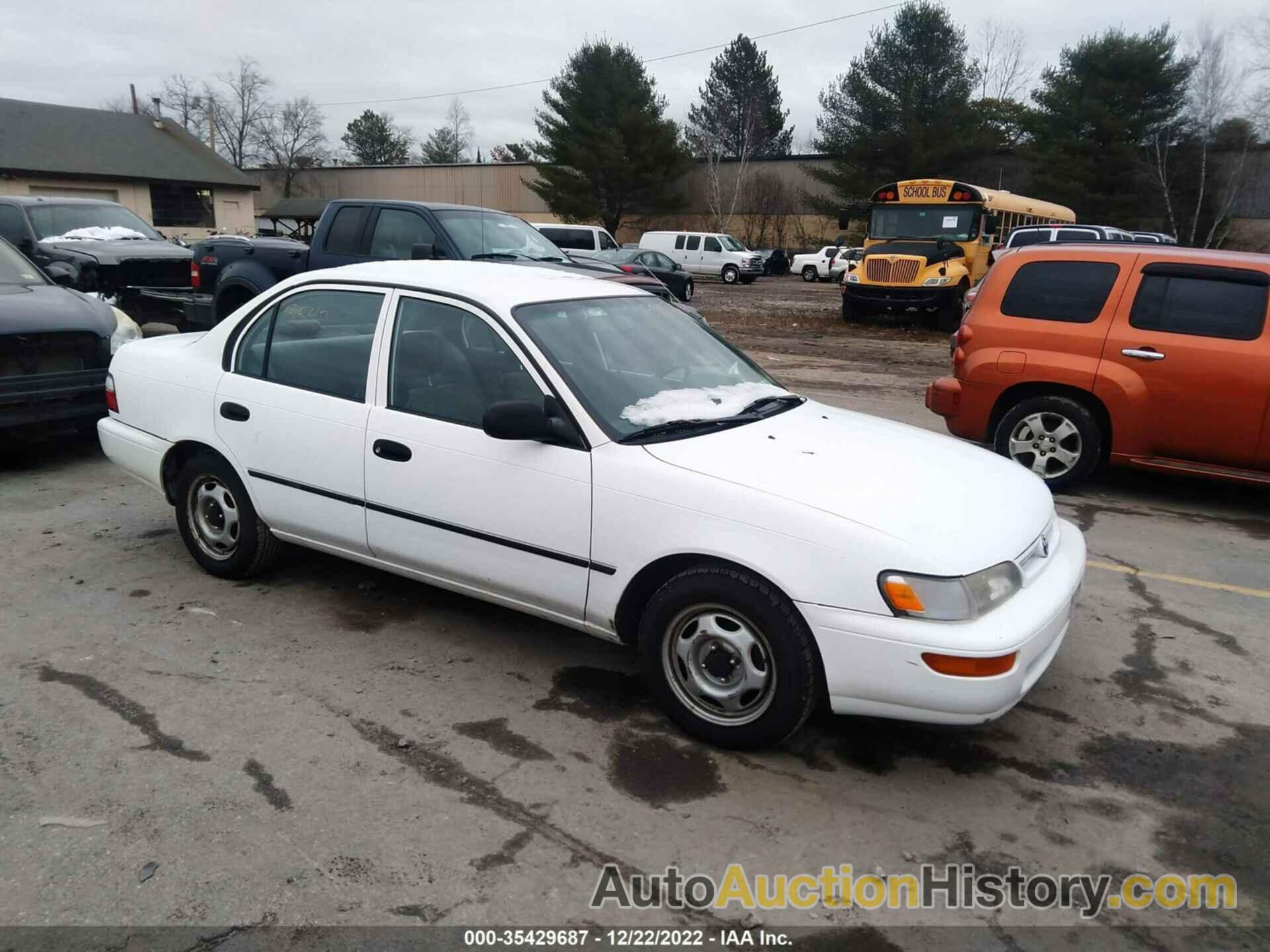 TOYOTA COROLLA, 2T1BA02E9TC135048