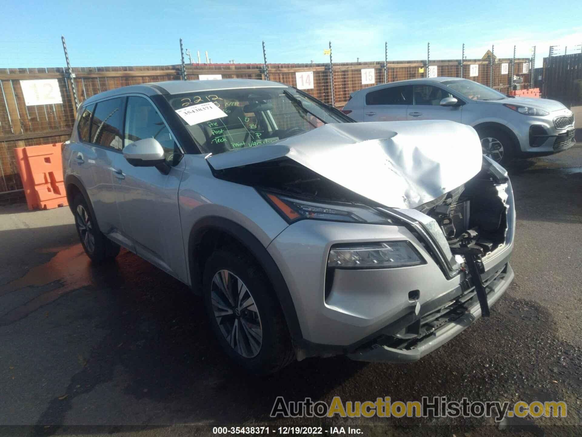 NISSAN ROGUE SV, 5N1AT3BA8MC728507