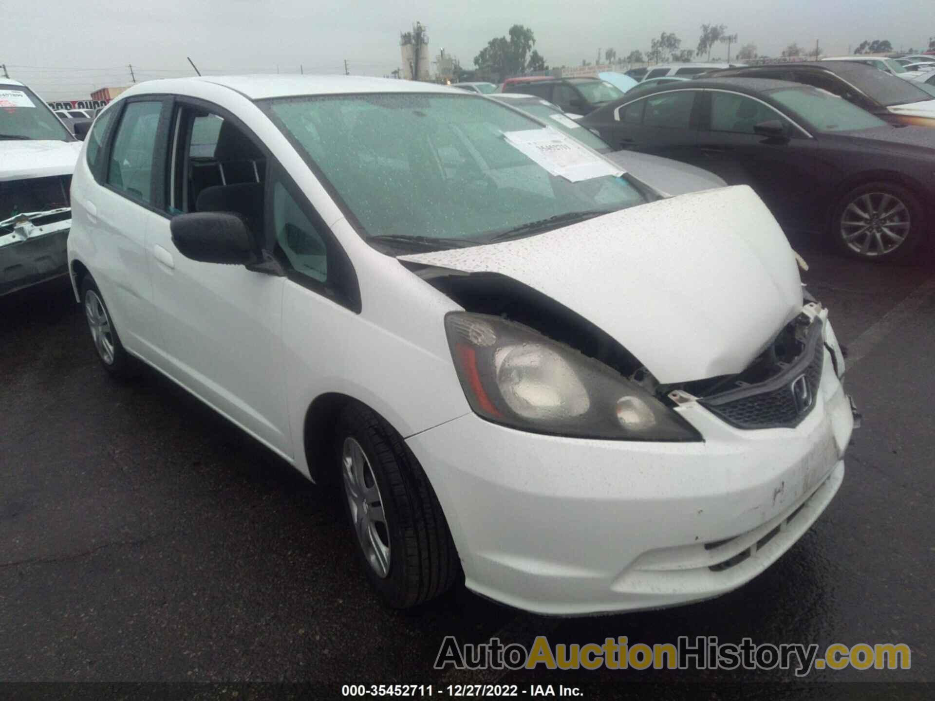 HONDA FIT, JHMGE8H30BC014915