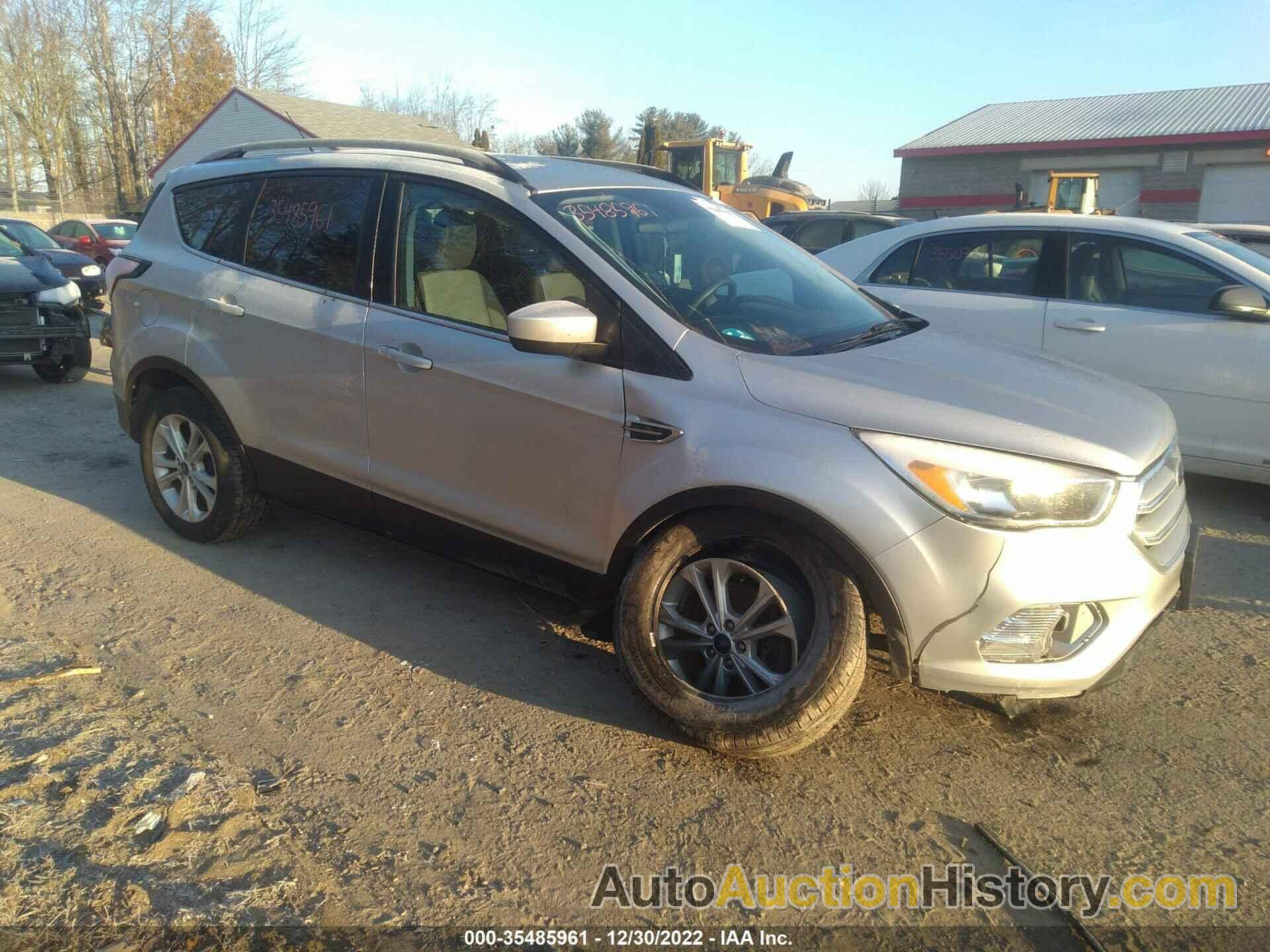 FORD ESCAPE SE, 1FMCU9GD5JUA95370