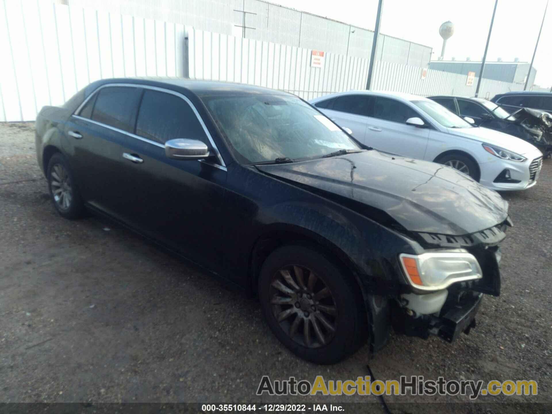 CHRYSLER 300, 2C3CCAAG4DH558011