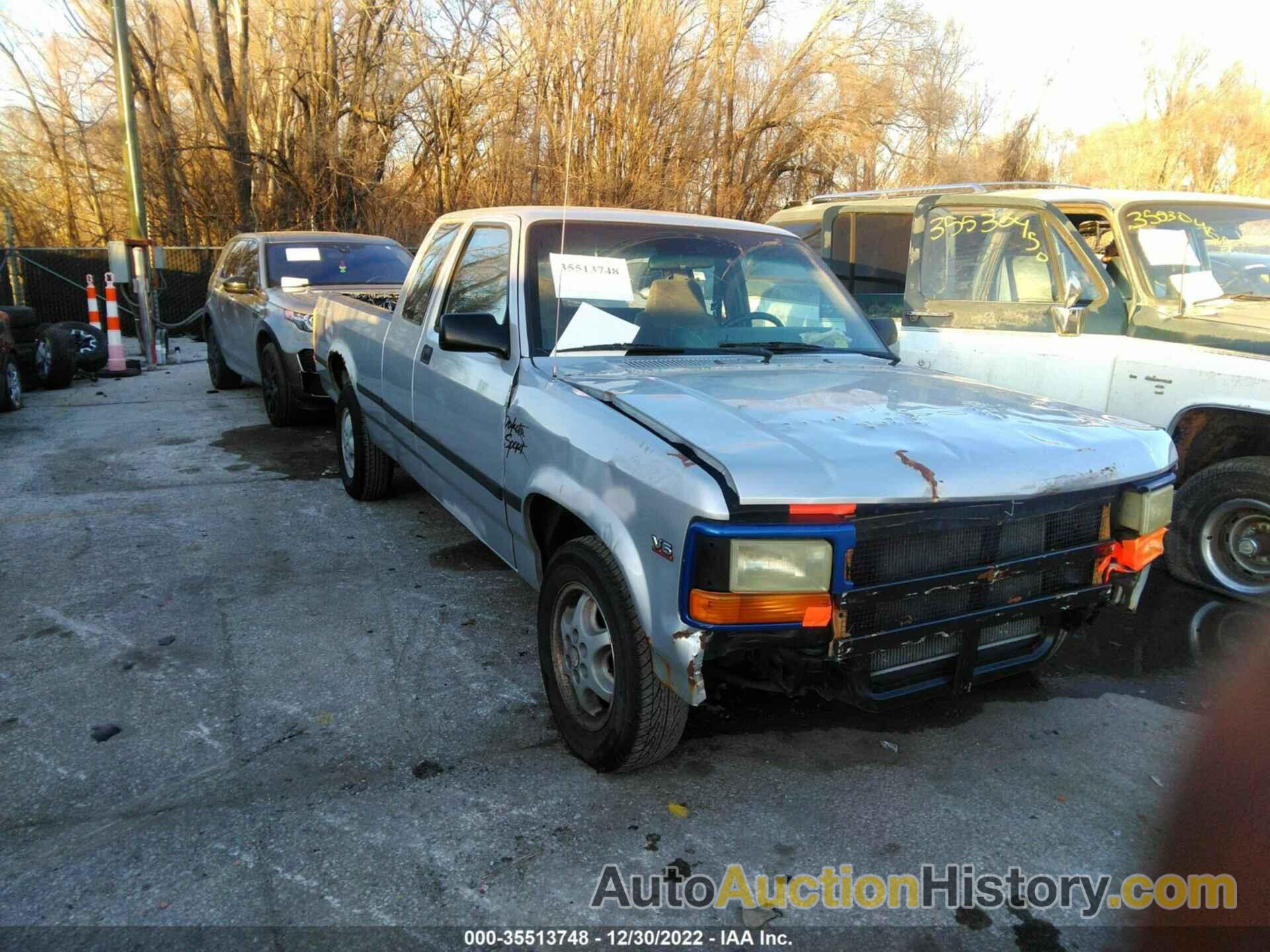 DODGE DAKOTA, 1B7GL23X0RS507881