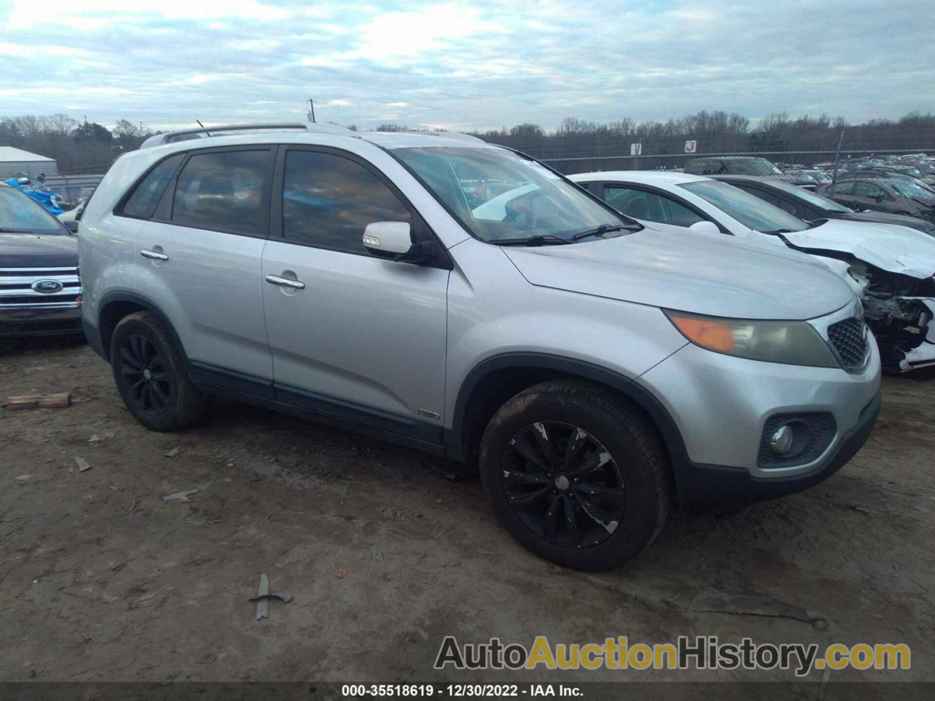 KIA SORENTO LX, 5XYKTDA22BG067431