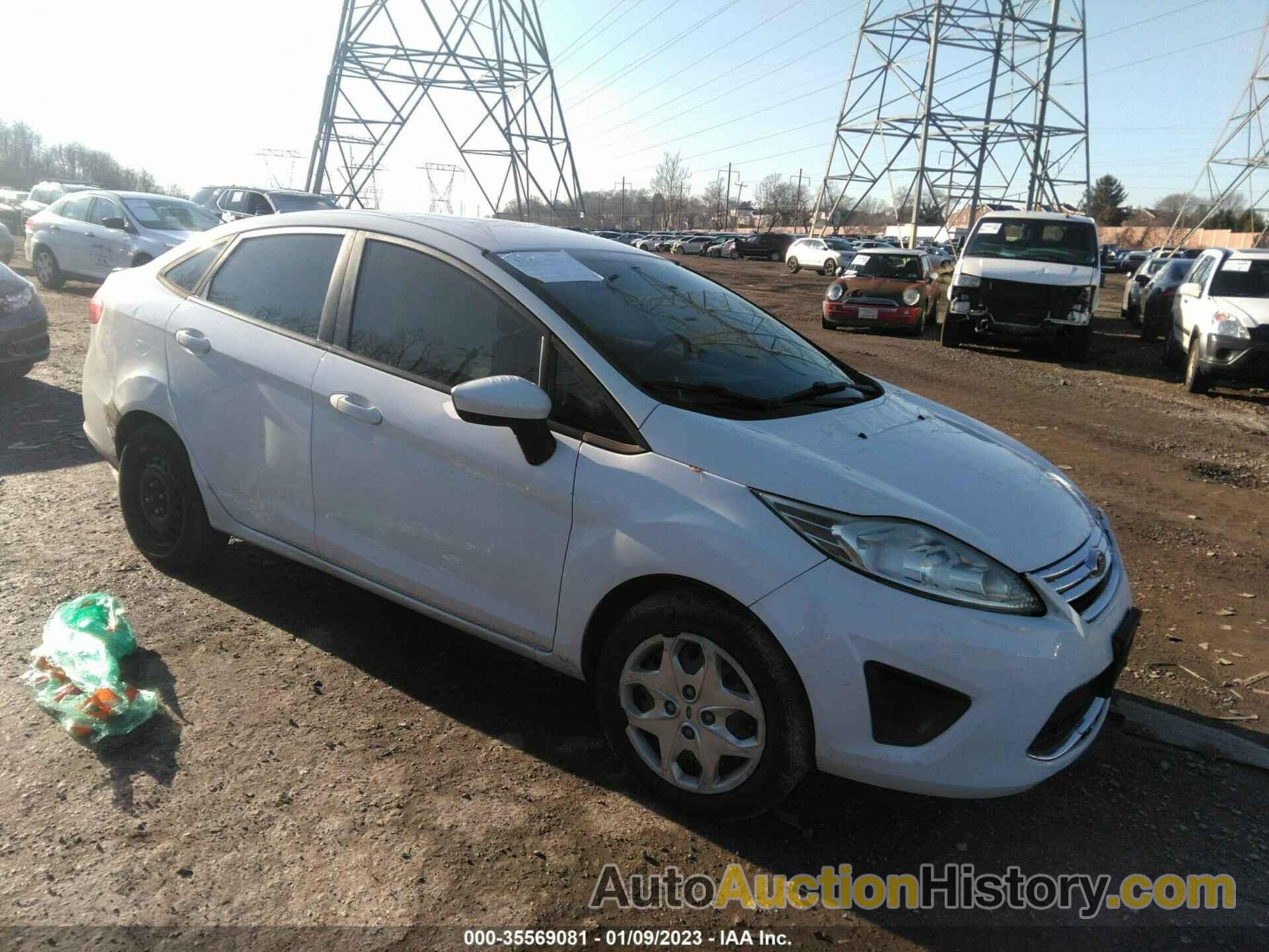 FORD FIESTA SE, 3FADP4BJ9CM215538