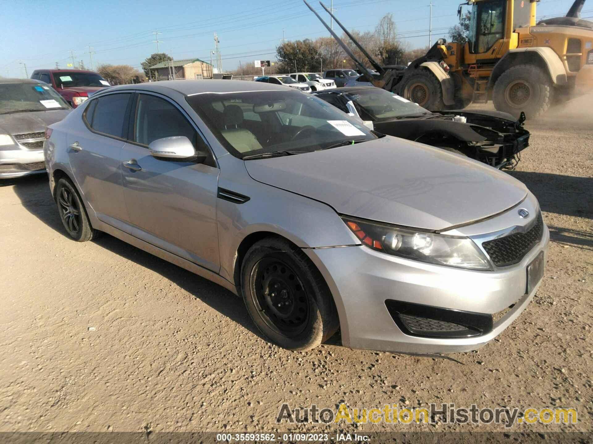 KIA OPTIMA LX, KNAGM4A77B5063489