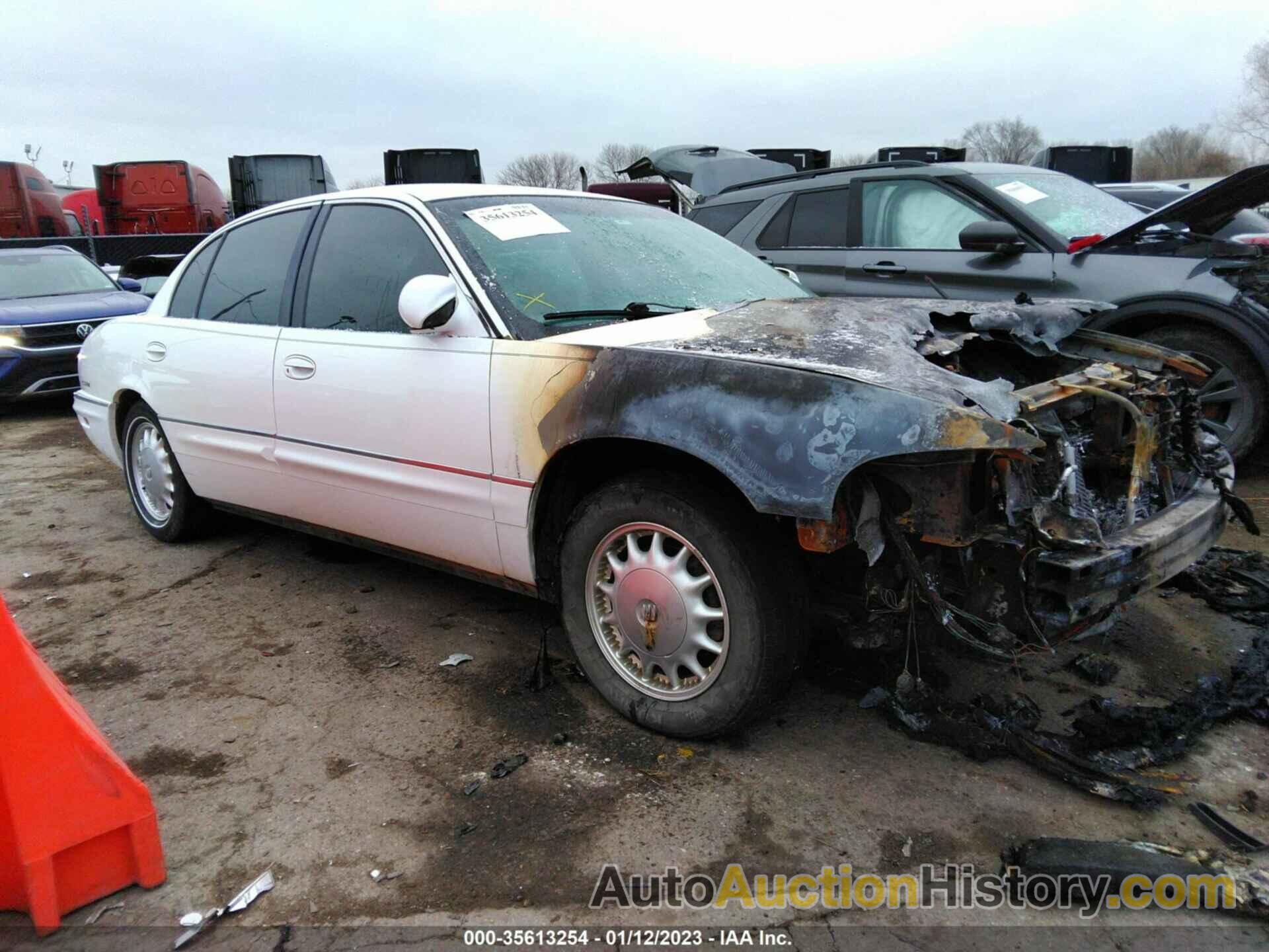 BUICK PARK AVENUE, 1G4CW52K5X4651954