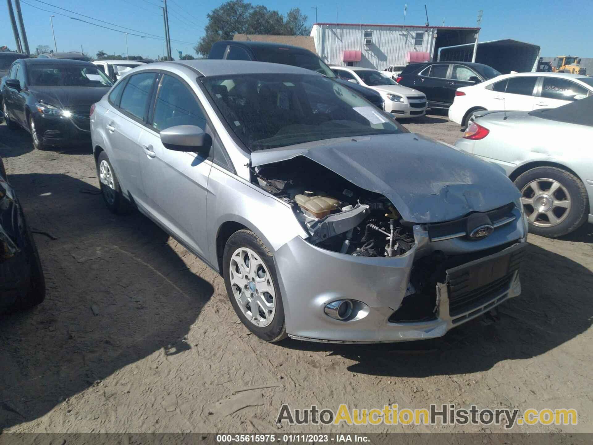 FORD FOCUS SE, 1FAHP3F23CL382641