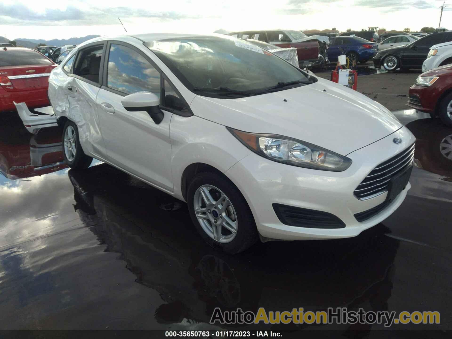 FORD FIESTA SE, 3FADP4BJ3JM136623