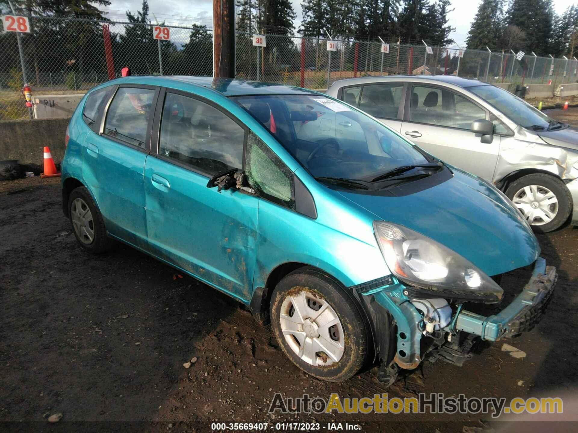 HONDA FIT, JHMGE8H32CC009779