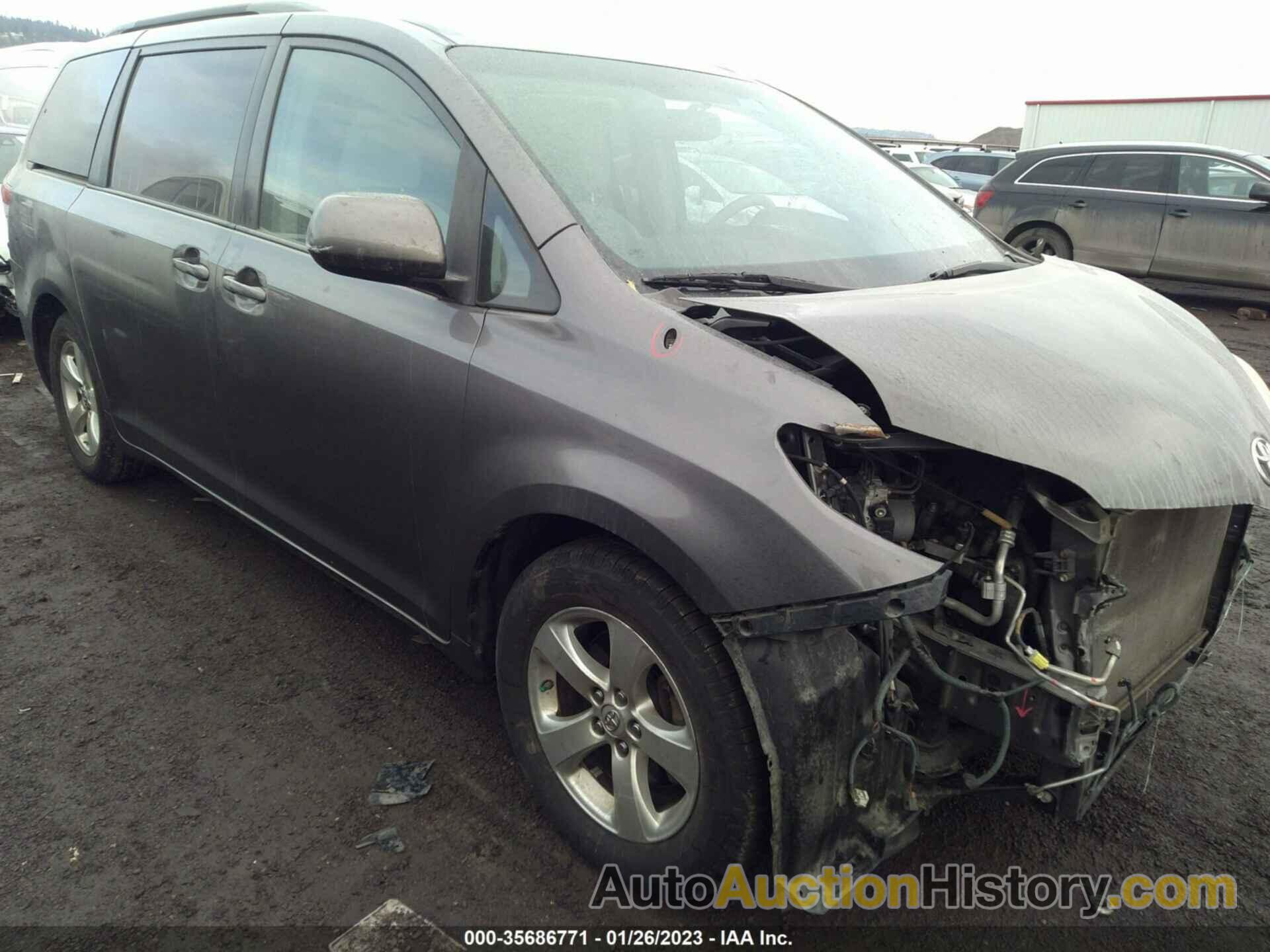 TOYOTA SIENNA LE, 5TDKK3DC0BS030155