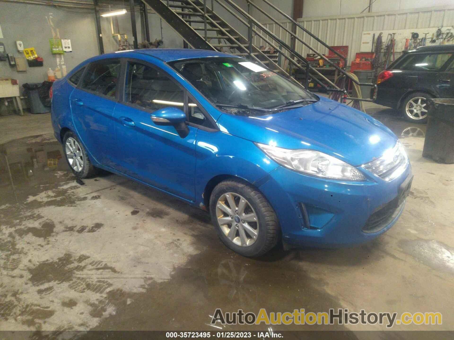 FORD FIESTA SE, 3FADP4BJXDM140513