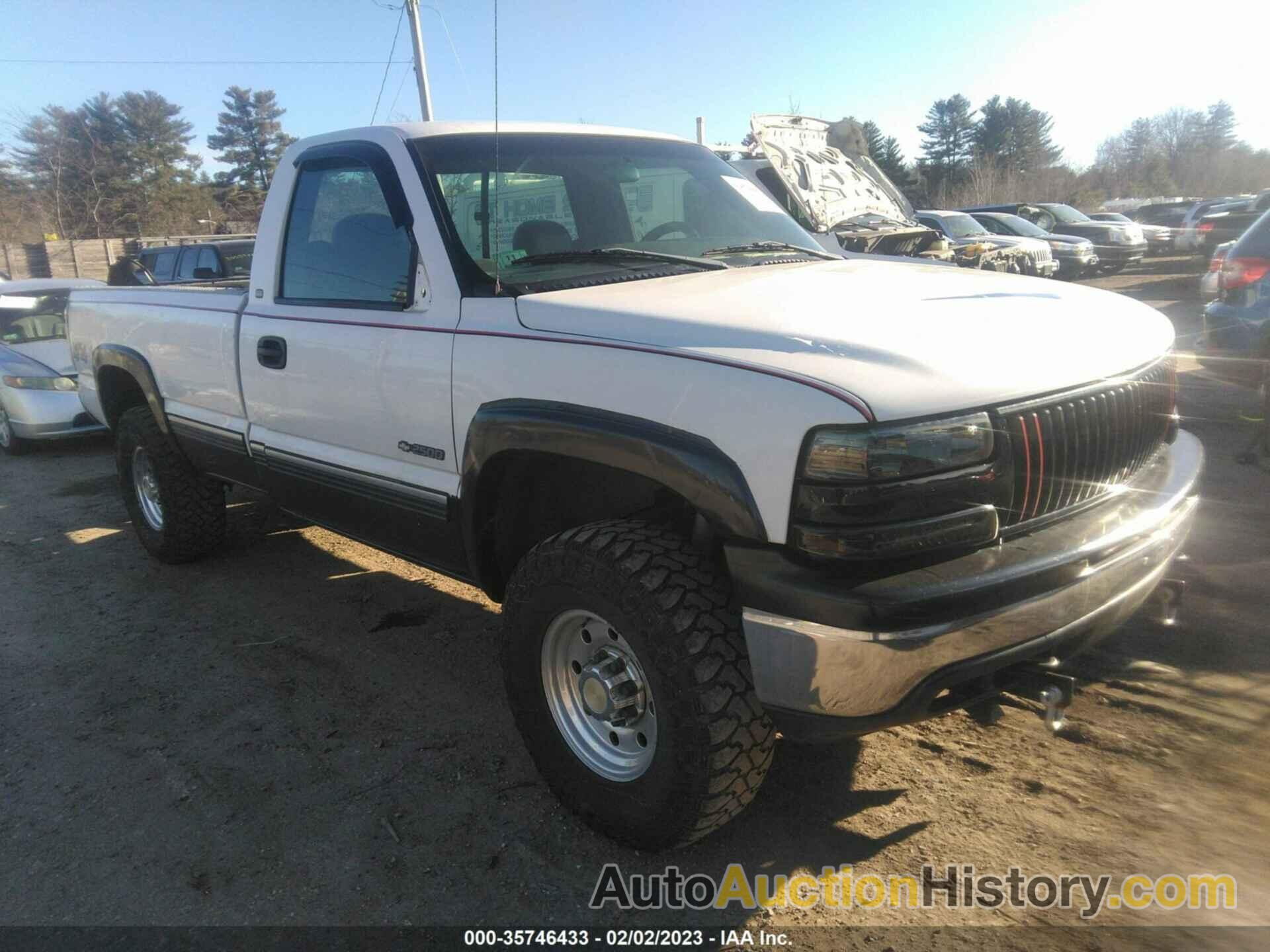 CHEVROLET 2500, 1GCGK24U2YE135237