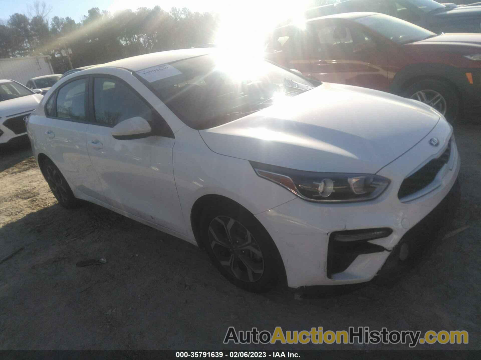 KIA FORTE LXS, 3KPF24AD6LE182246