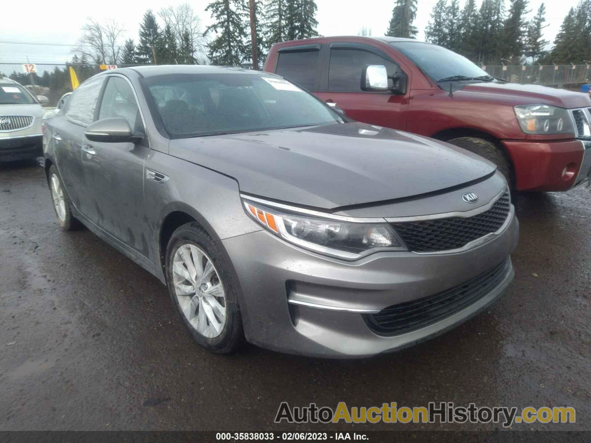 KIA OPTIMA LX, 5XXGT4L37JG269132