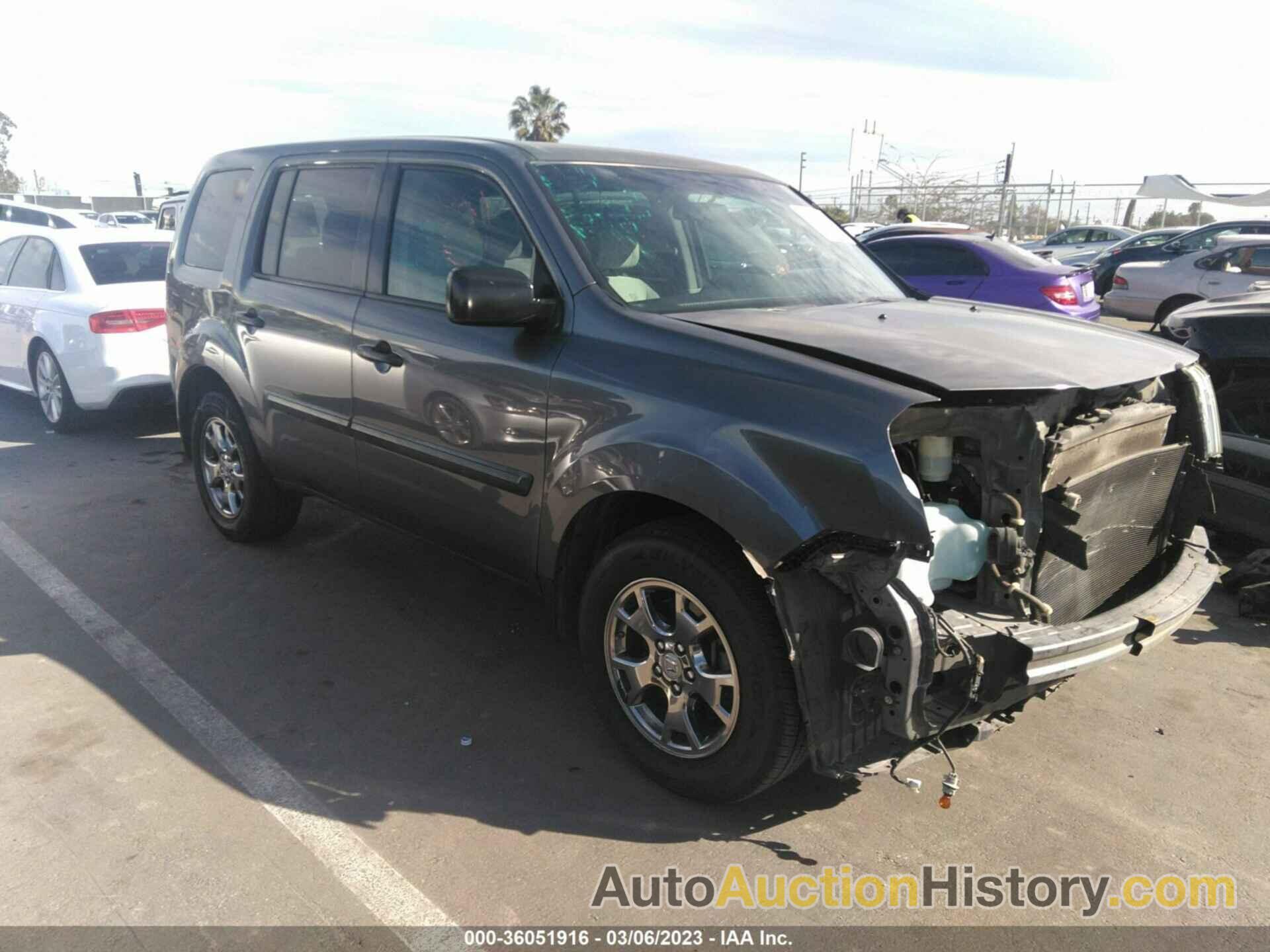 HONDA PILOT LX, 5FNYF3H25EB019080