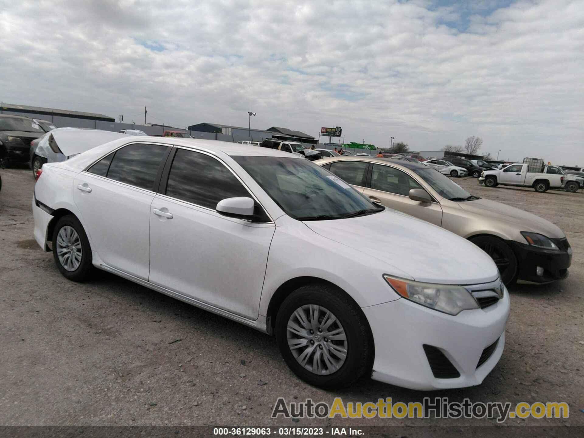 TOYOTA CAMRY LE, 4T4BF1FK6CR250508