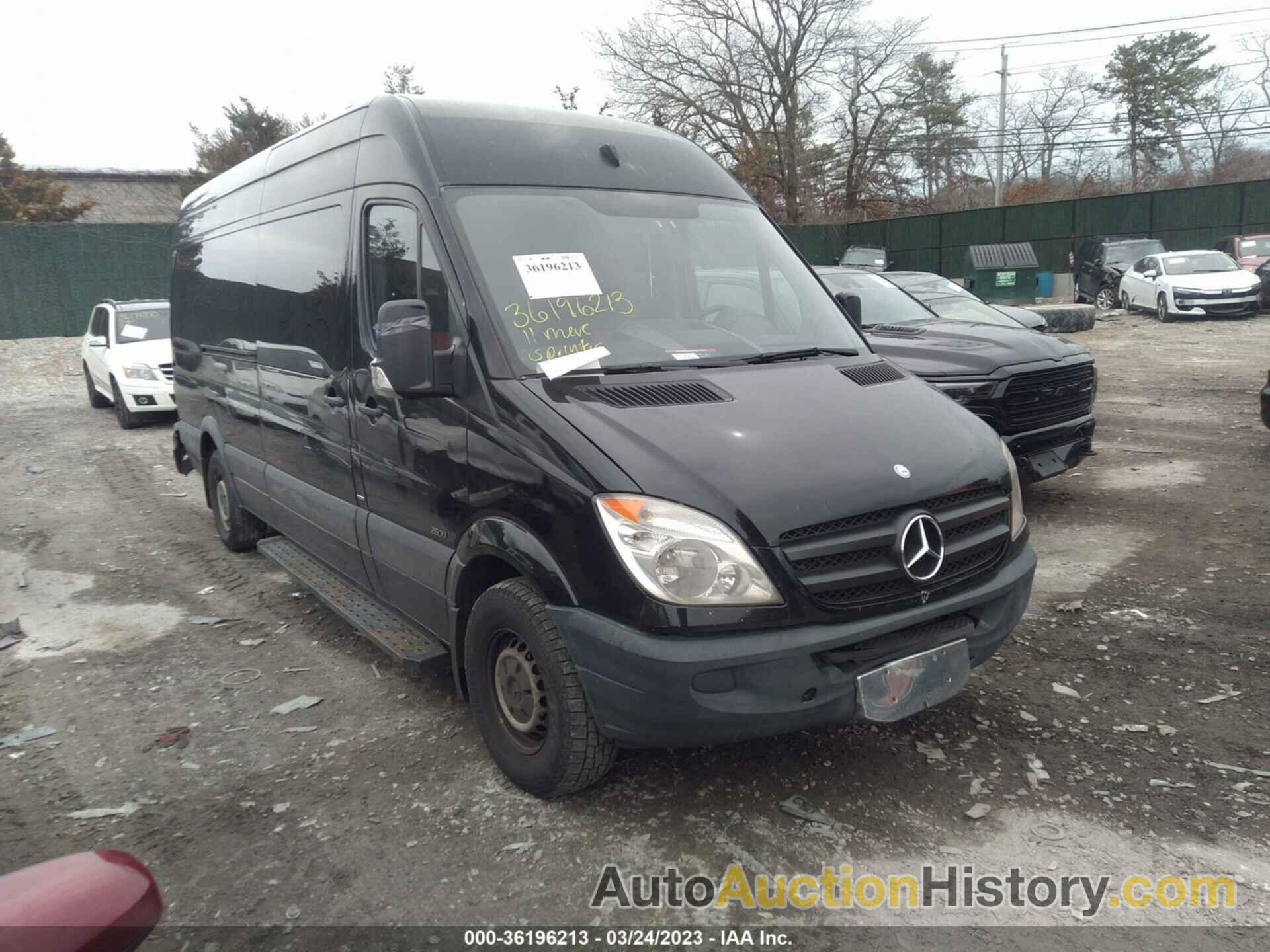 MERCEDES-BENZ SPRINTER PASSENGER VANS, WDZPE8CC4B5590780