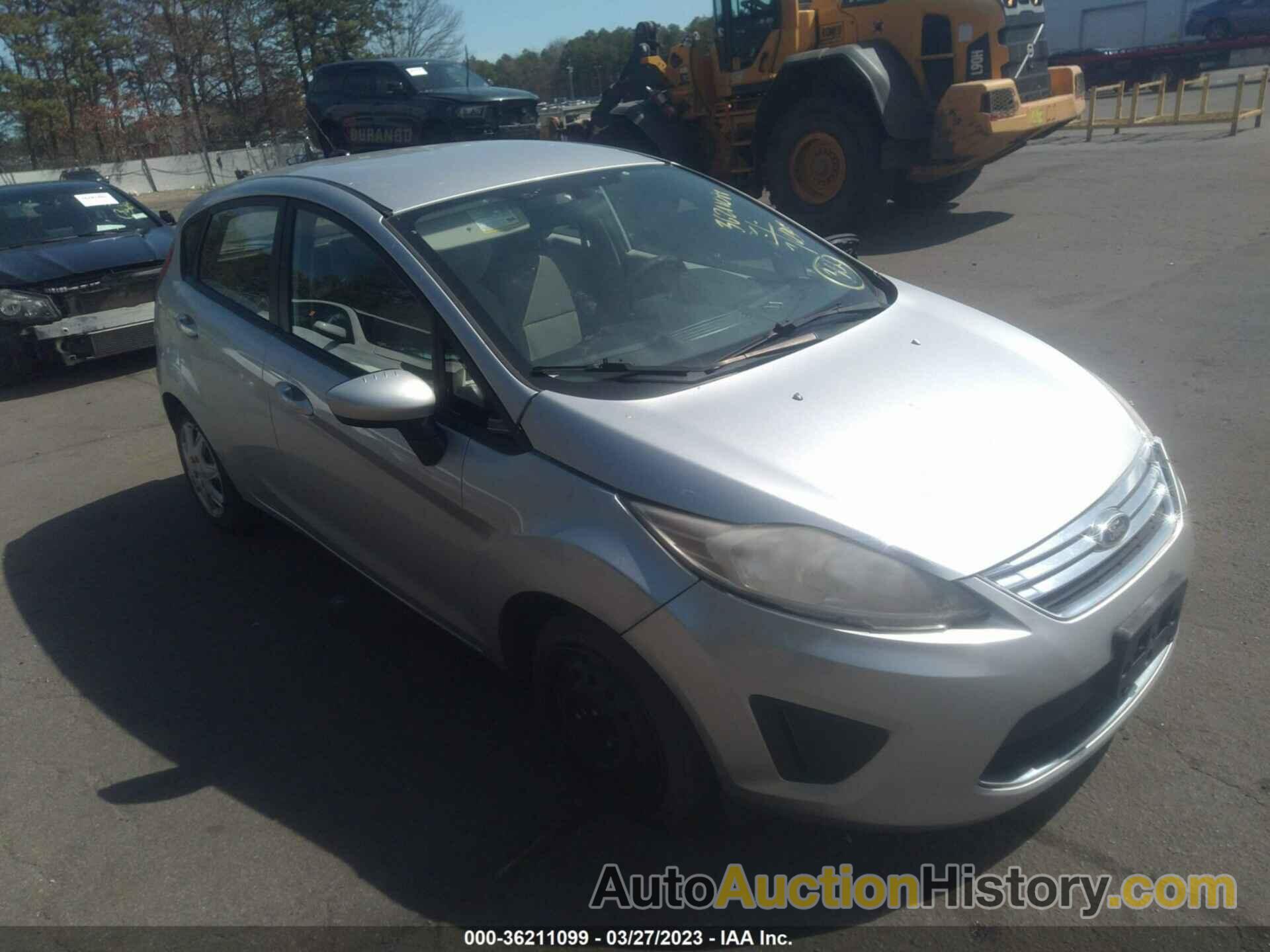 FORD FIESTA SE, 3FADP4EJ5CM123449