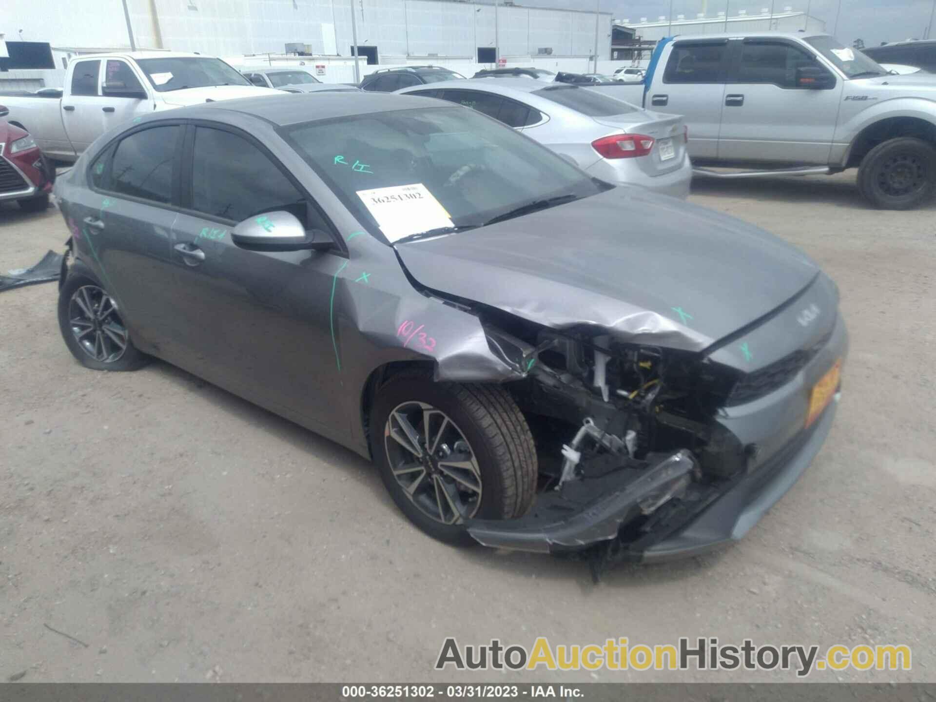 KIA FORTE LXS, 3KPF24AD3PE554938