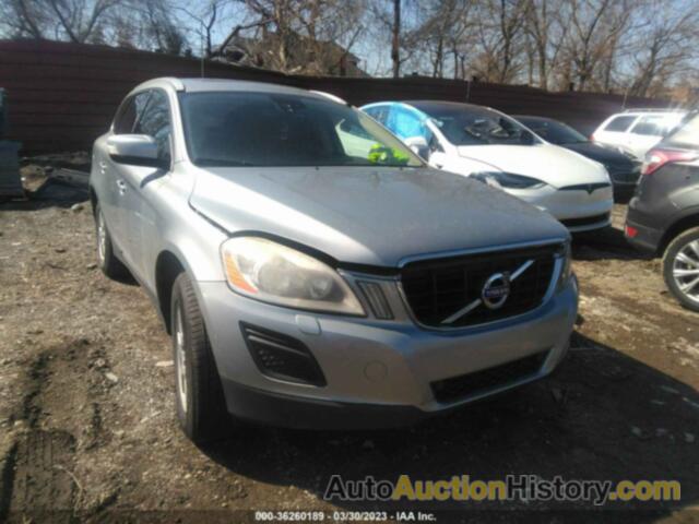 VOLVO XC60 3.2/3.2 R-DESIGN, YV4952DZ7B2177422